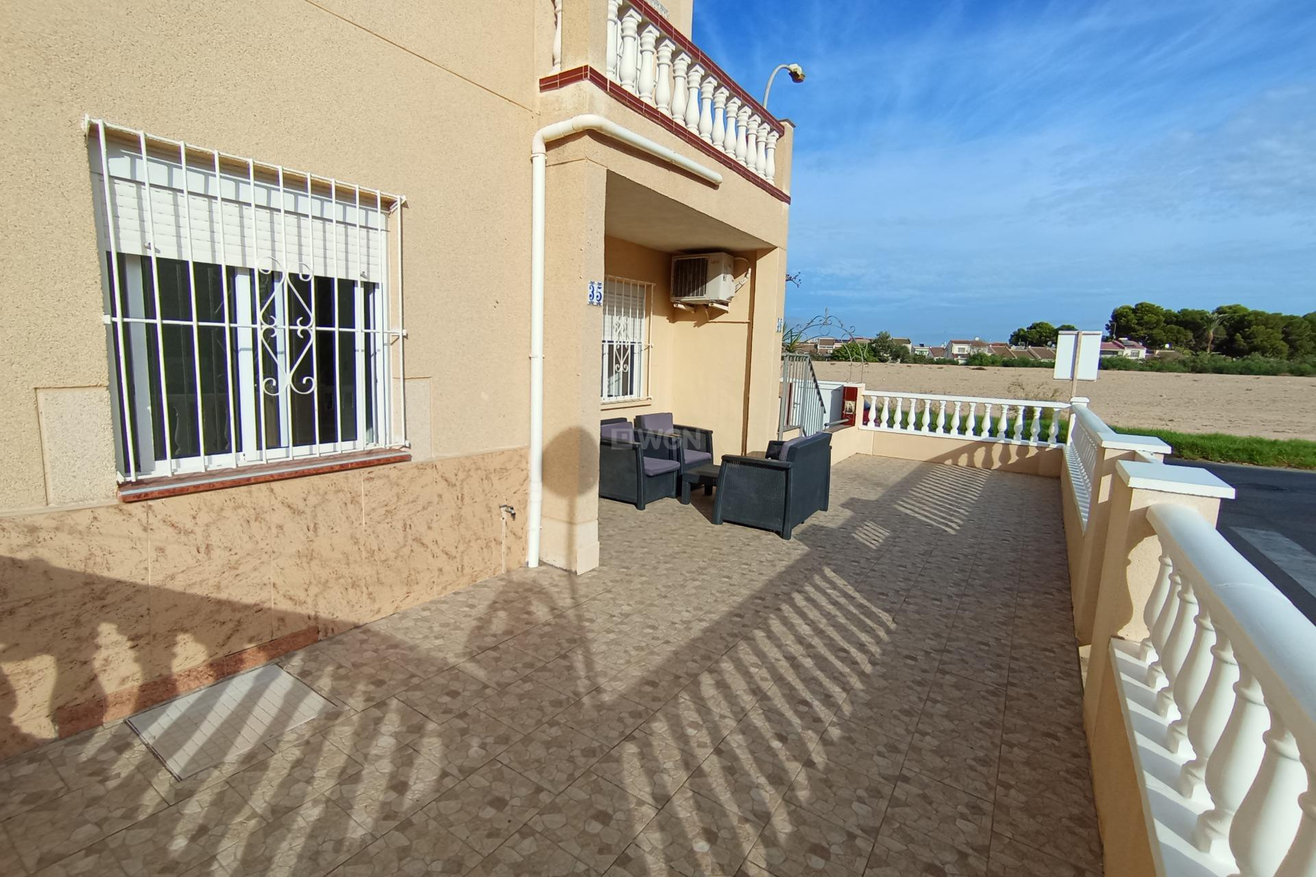 Resale - Apartment / flat - Torrevieja - El Limonar