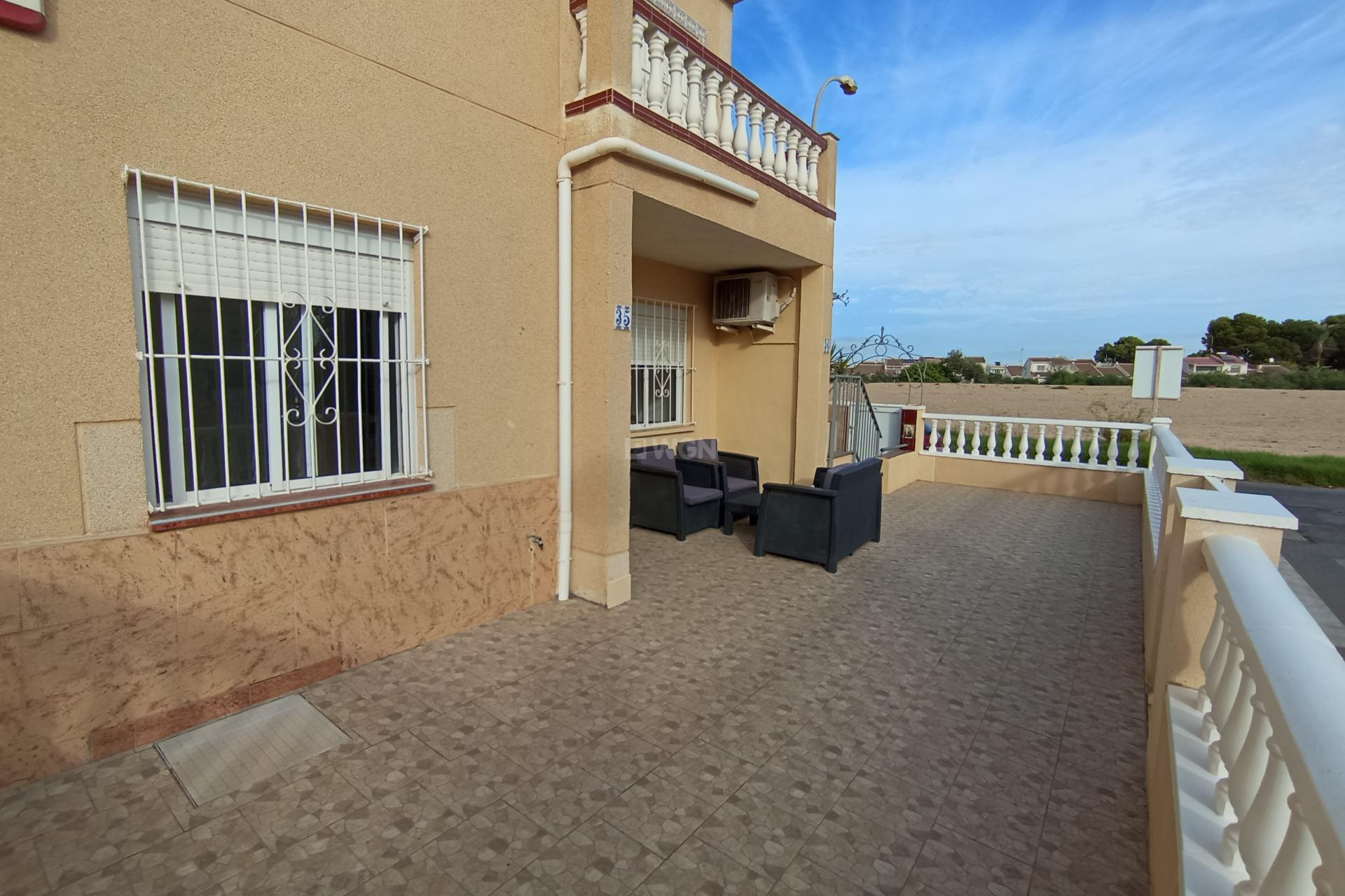 Resale - Apartment / flat - Torrevieja - El Limonar