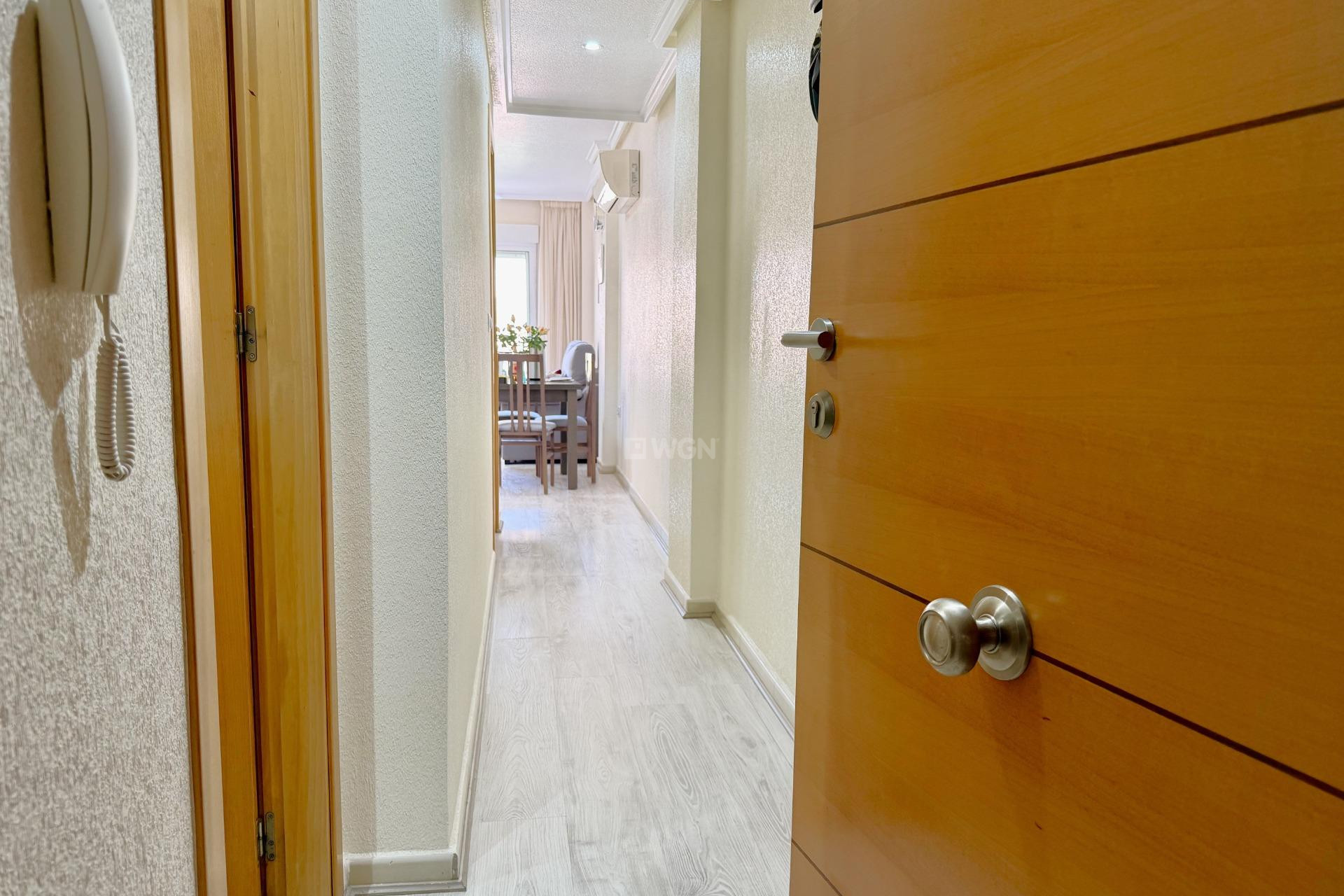 Resale - Apartment / flat - Torrevieja - El Molino