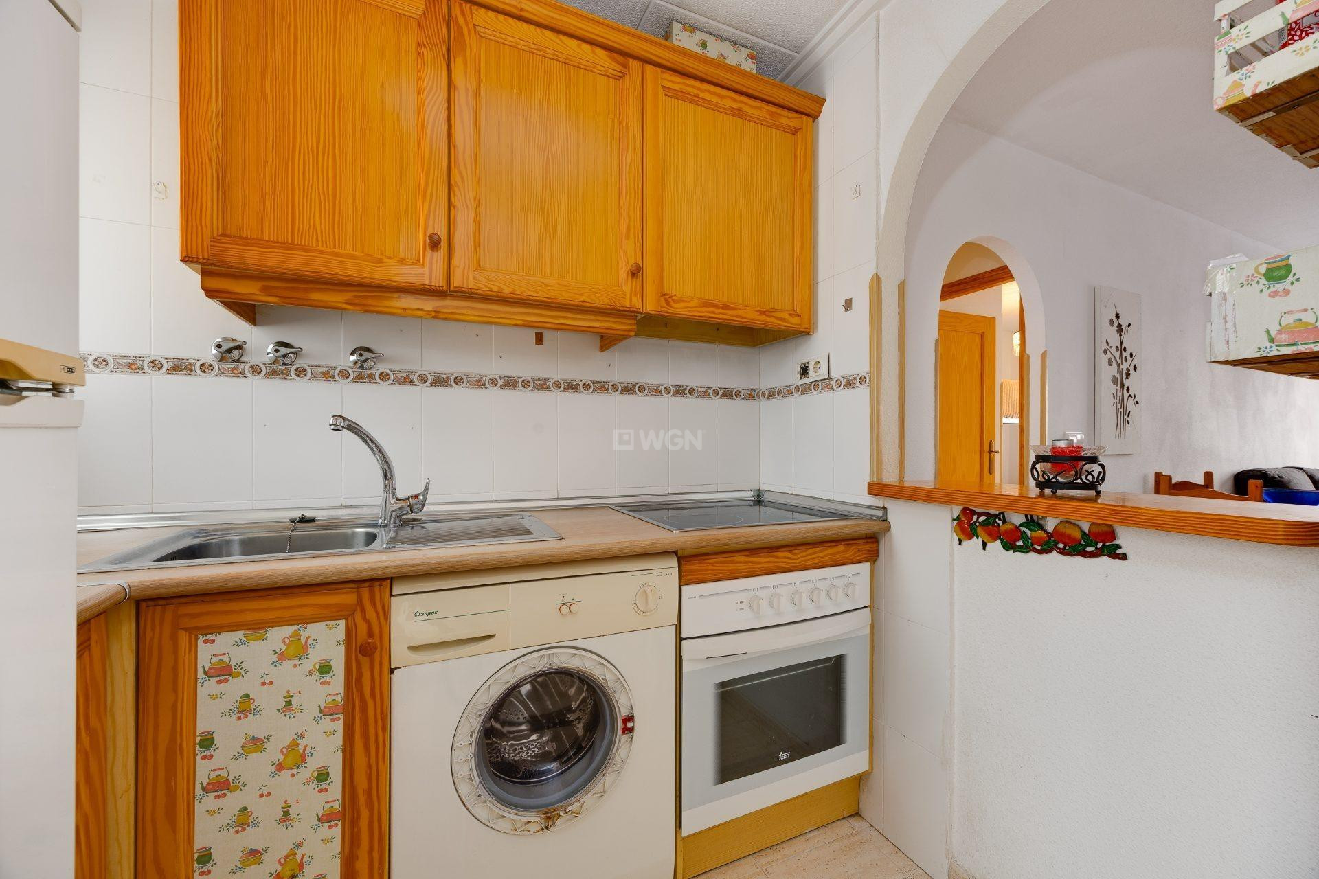 Resale - Apartment / flat - Torrevieja - Estacion De Autobuses