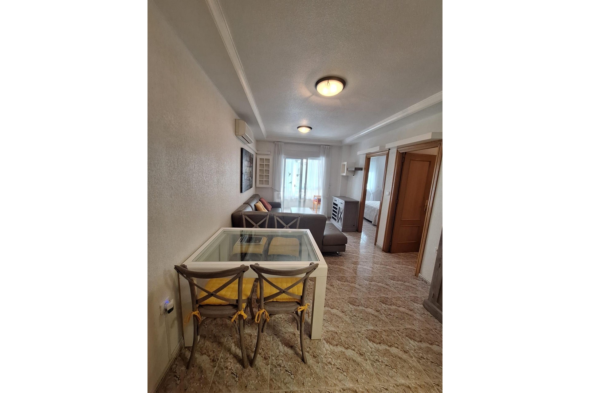 Resale - Apartment / flat - Torrevieja - Estacion De Autobuses