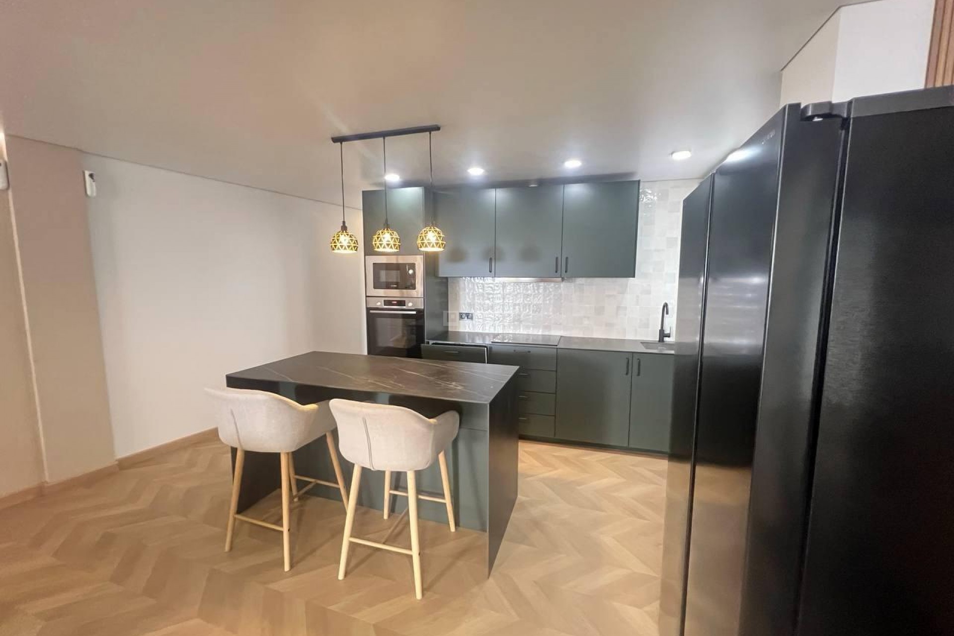Resale - Apartment / flat - Torrevieja - Estacion De Autobuses