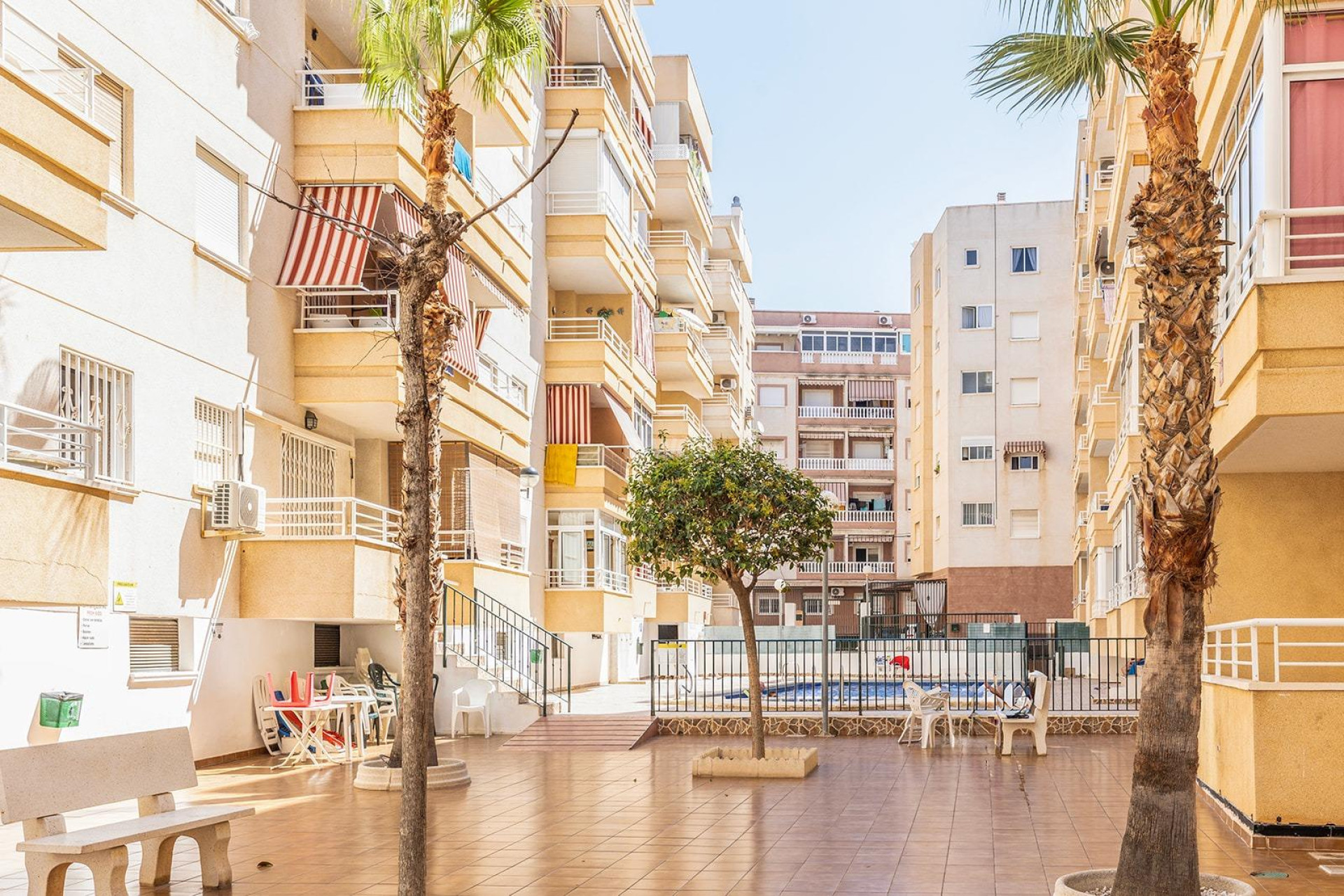 Resale - Apartment / flat - Torrevieja - Estacion De Autobuses