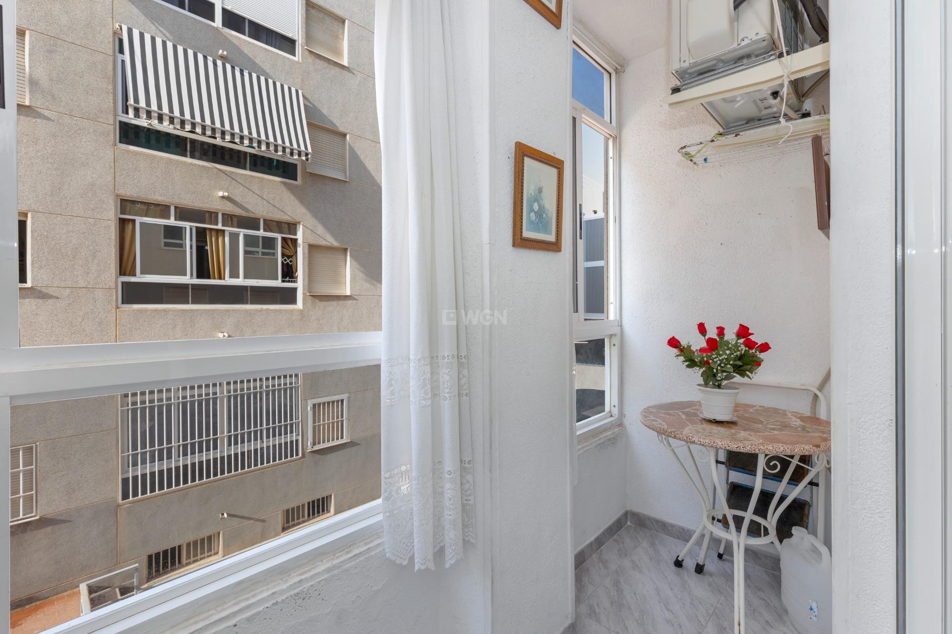 Resale - Apartment / flat - Torrevieja - Estacion De Autobuses