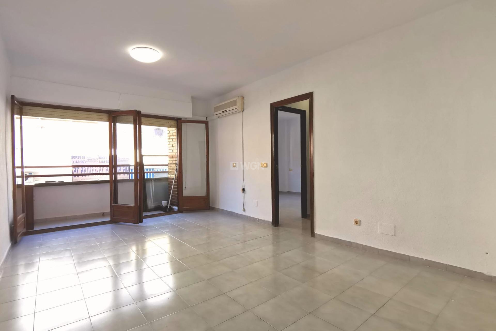 Resale - Apartment / flat - Torrevieja - Estacion De Autobuses