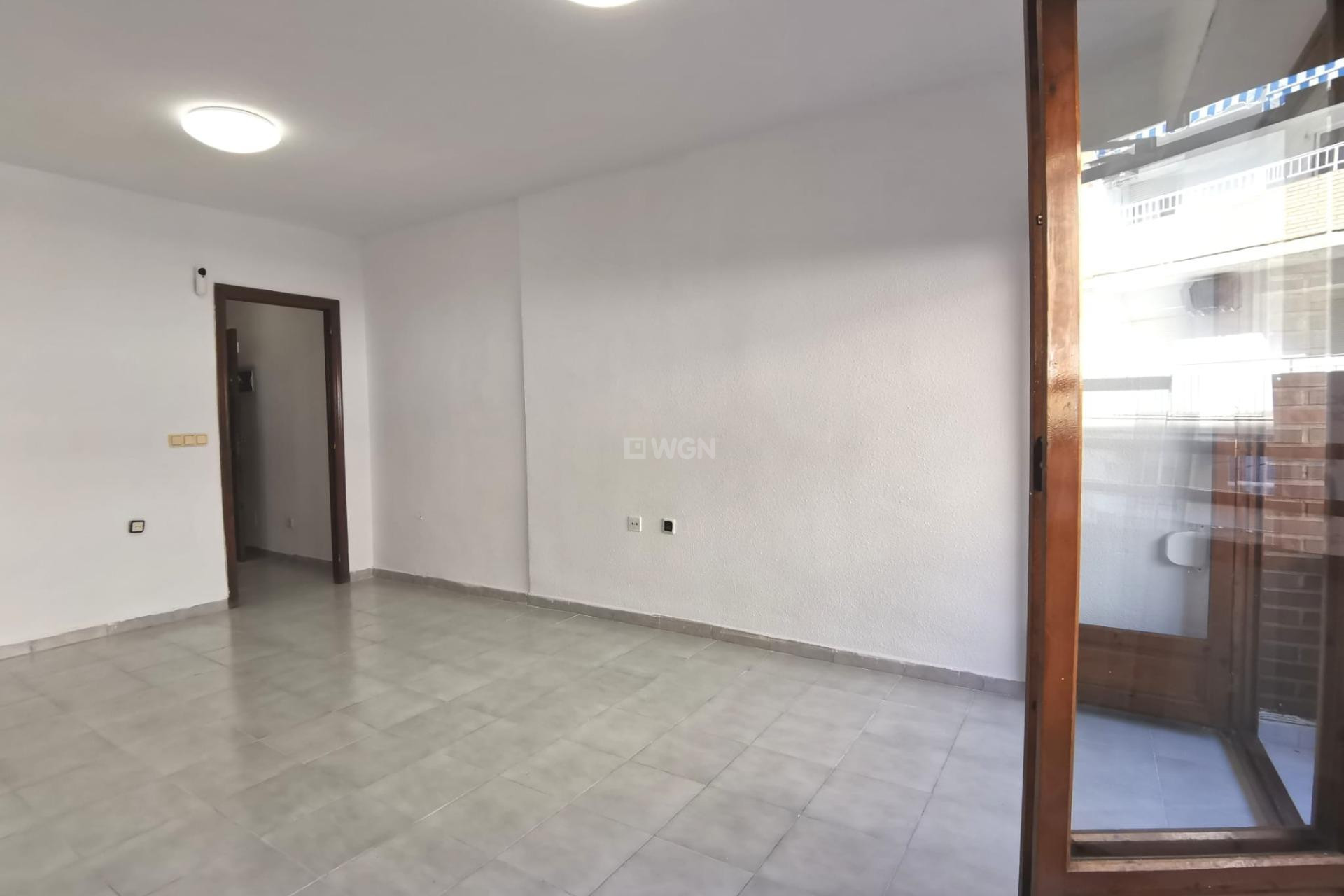 Resale - Apartment / flat - Torrevieja - Estacion De Autobuses