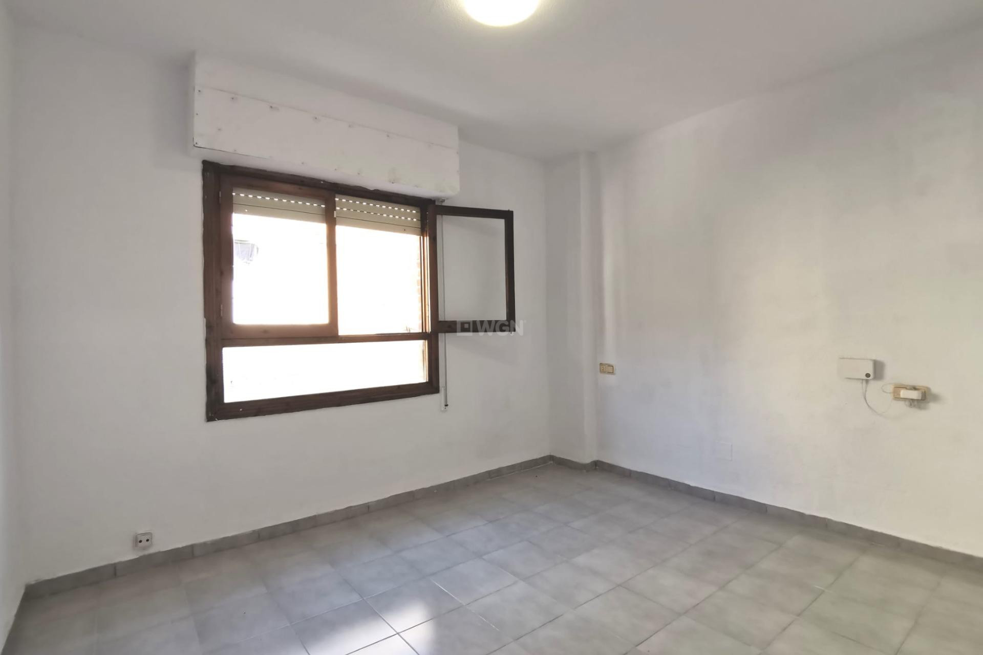 Resale - Apartment / flat - Torrevieja - Estacion De Autobuses