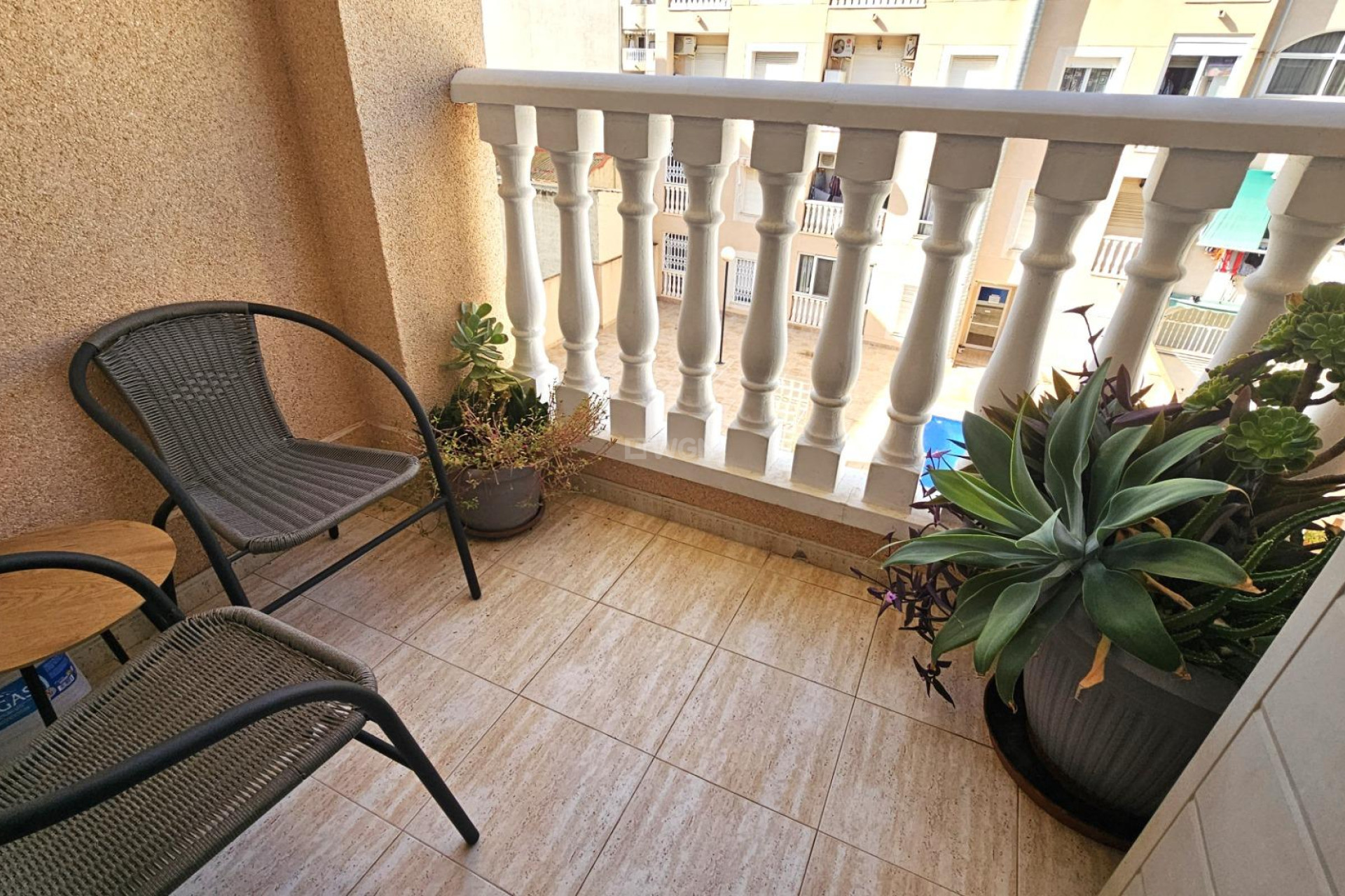 Resale - Apartment / flat - Torrevieja - Estacion De Autobuses