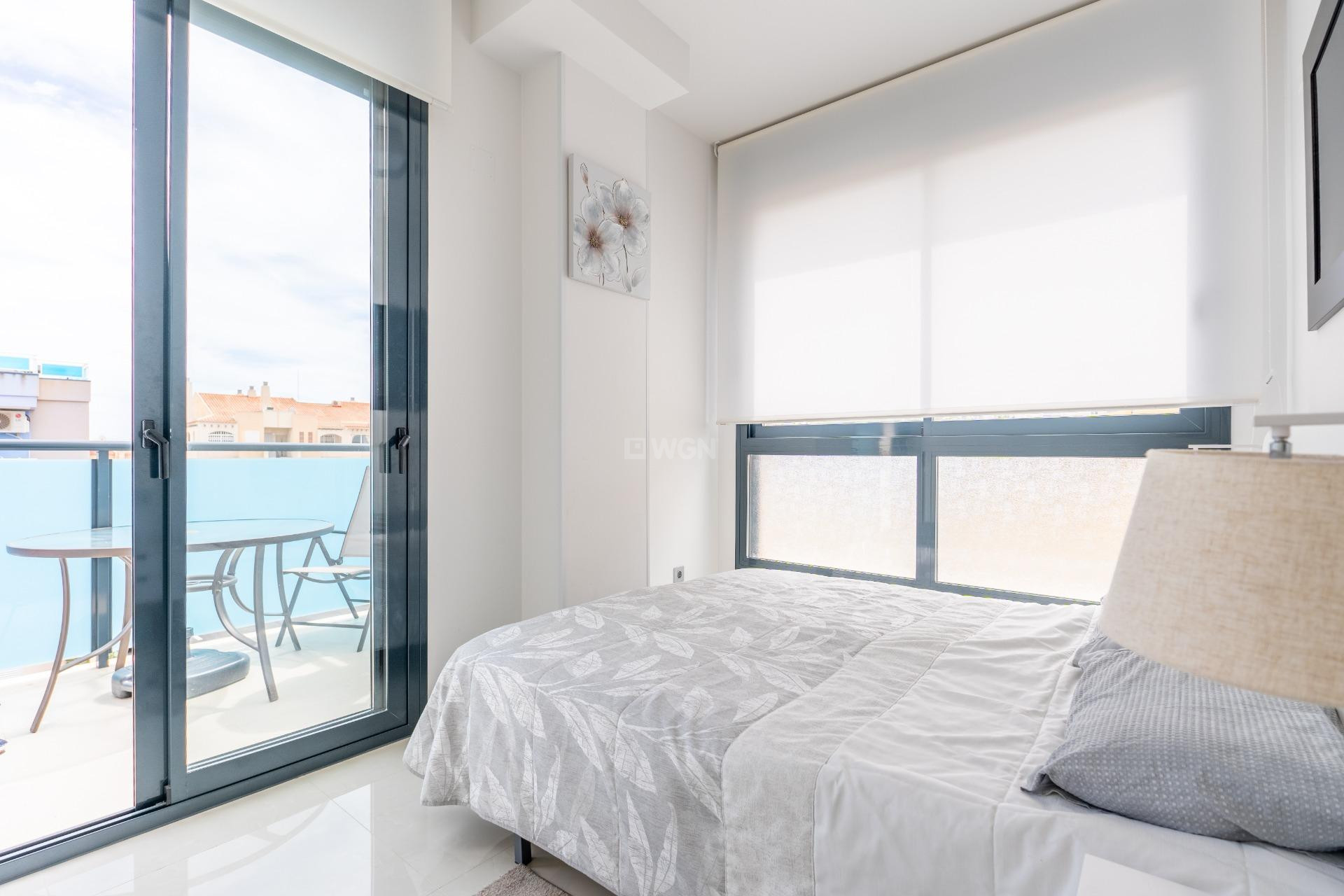 Resale - Apartment / flat - Torrevieja - Estacion De Autobuses