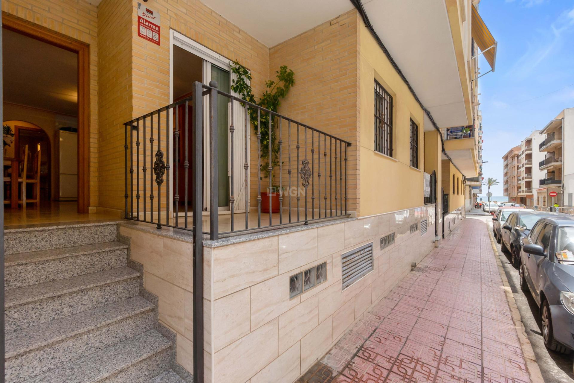 Resale - Apartment / flat - Torrevieja - Estacion De Autobuses