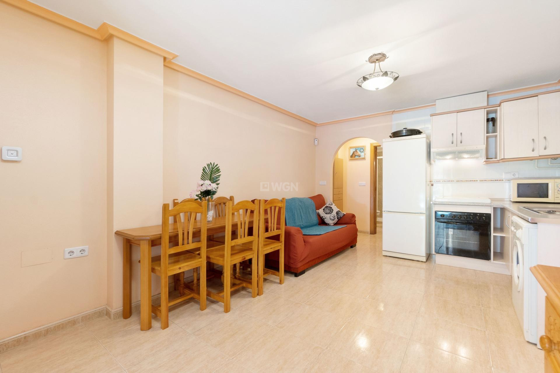 Resale - Apartment / flat - Torrevieja - Estacion De Autobuses