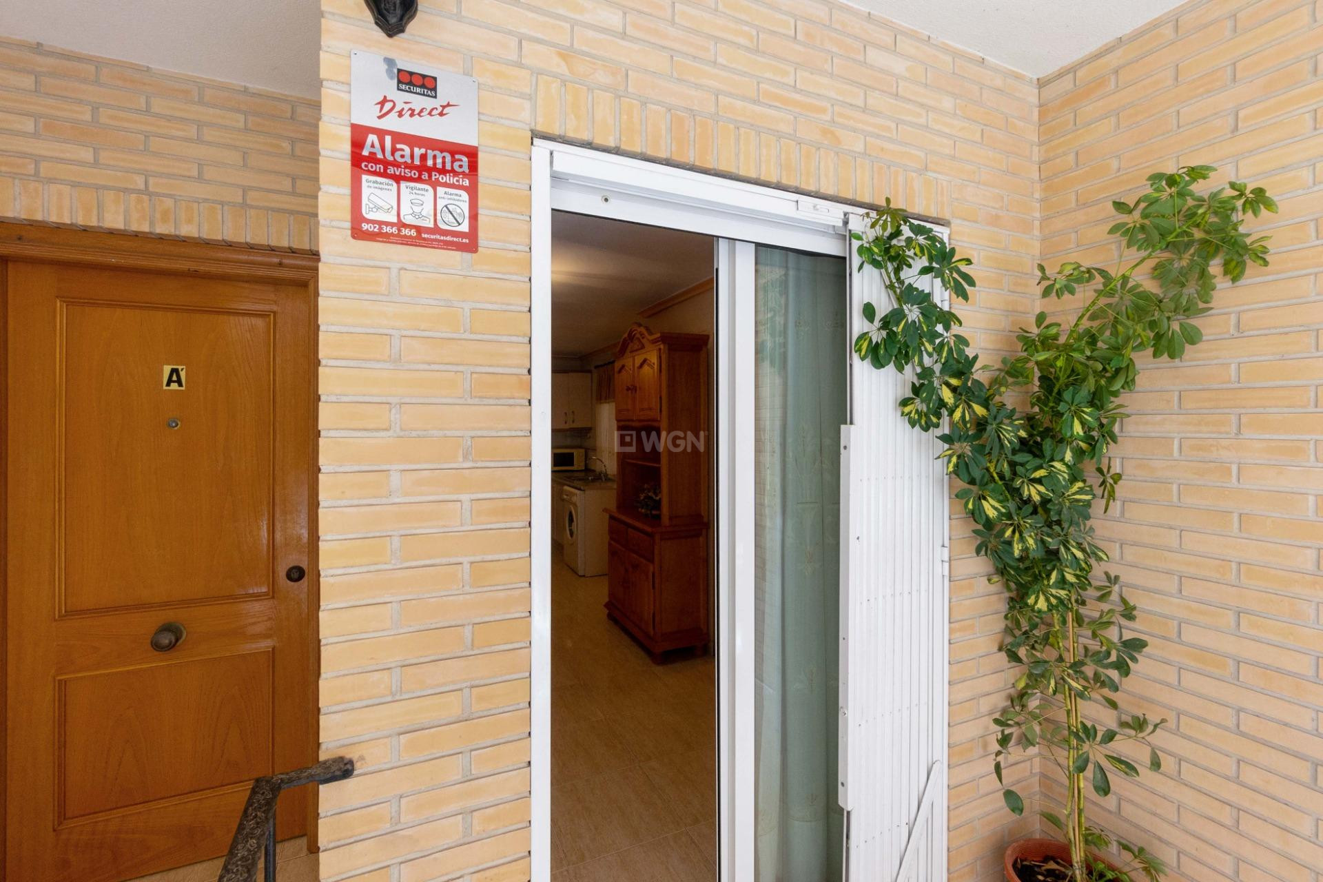 Resale - Apartment / flat - Torrevieja - Estacion De Autobuses