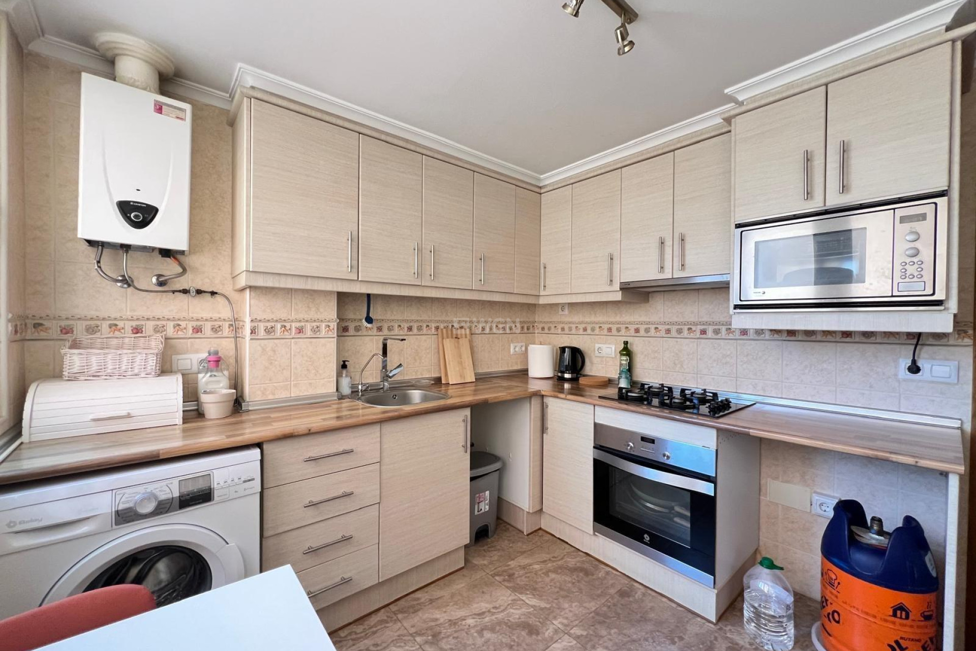 Resale - Apartment / flat - Torrevieja - Estacion De Autobuses