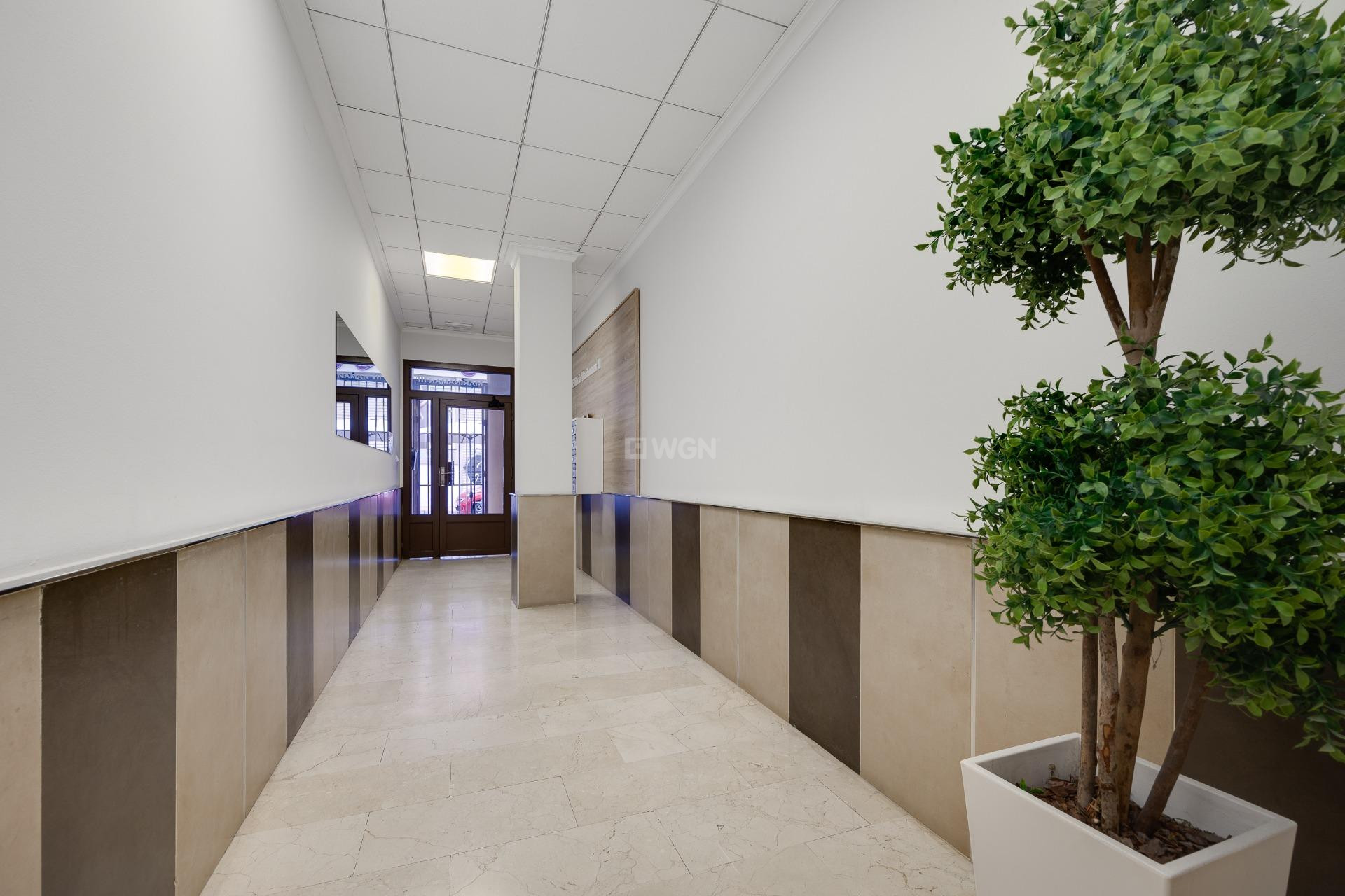 Resale - Apartment / flat - Torrevieja - Estacion De Autobuses