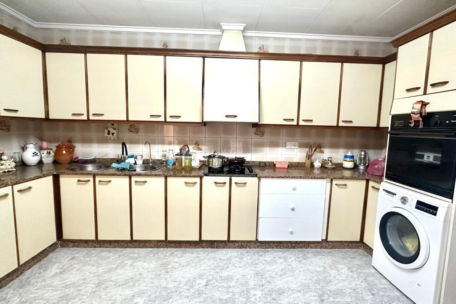 Resale - Apartment / flat - Torrevieja - Estacion De Autobuses