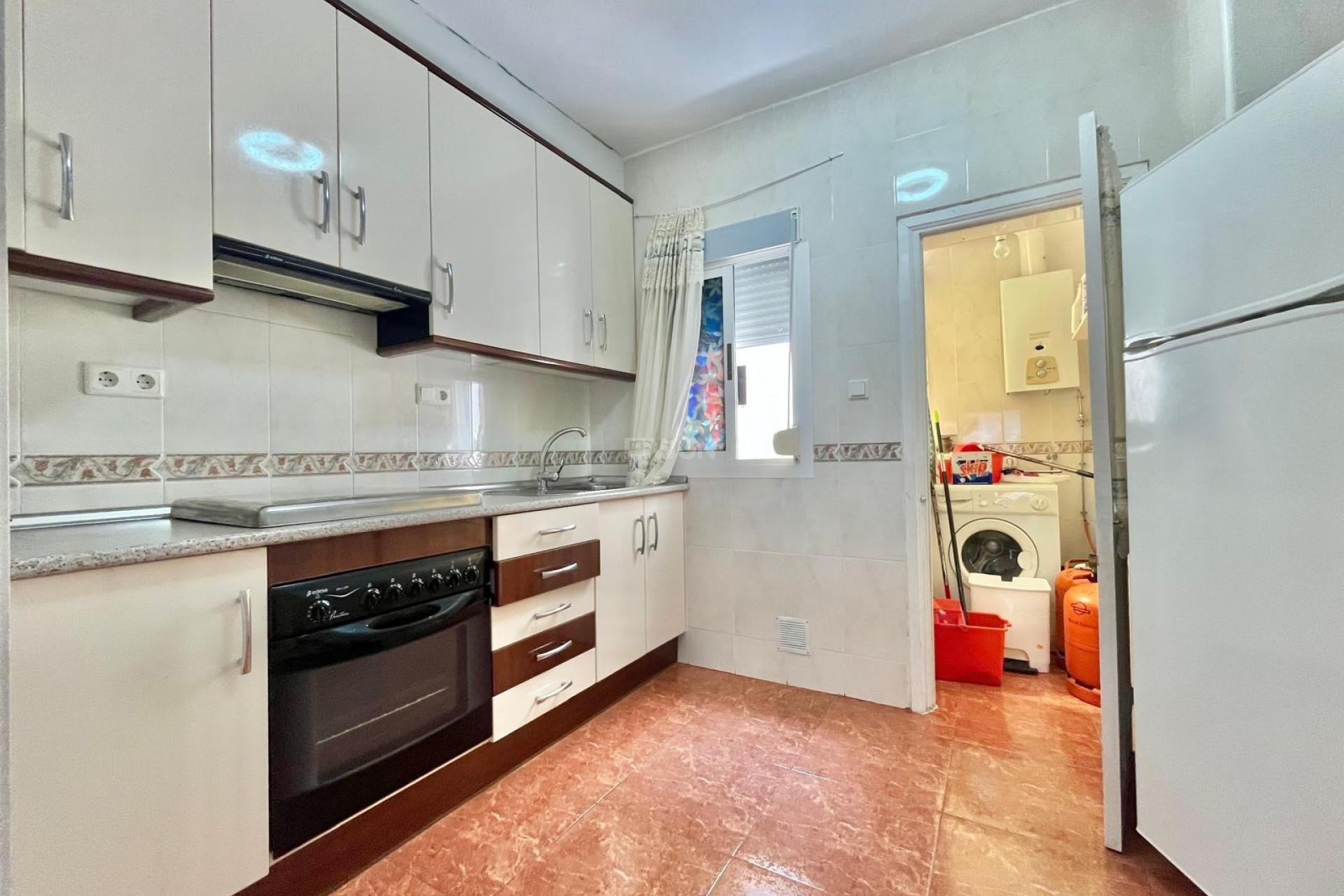 Resale - Apartment / flat - Torrevieja - Estacion De Autobuses