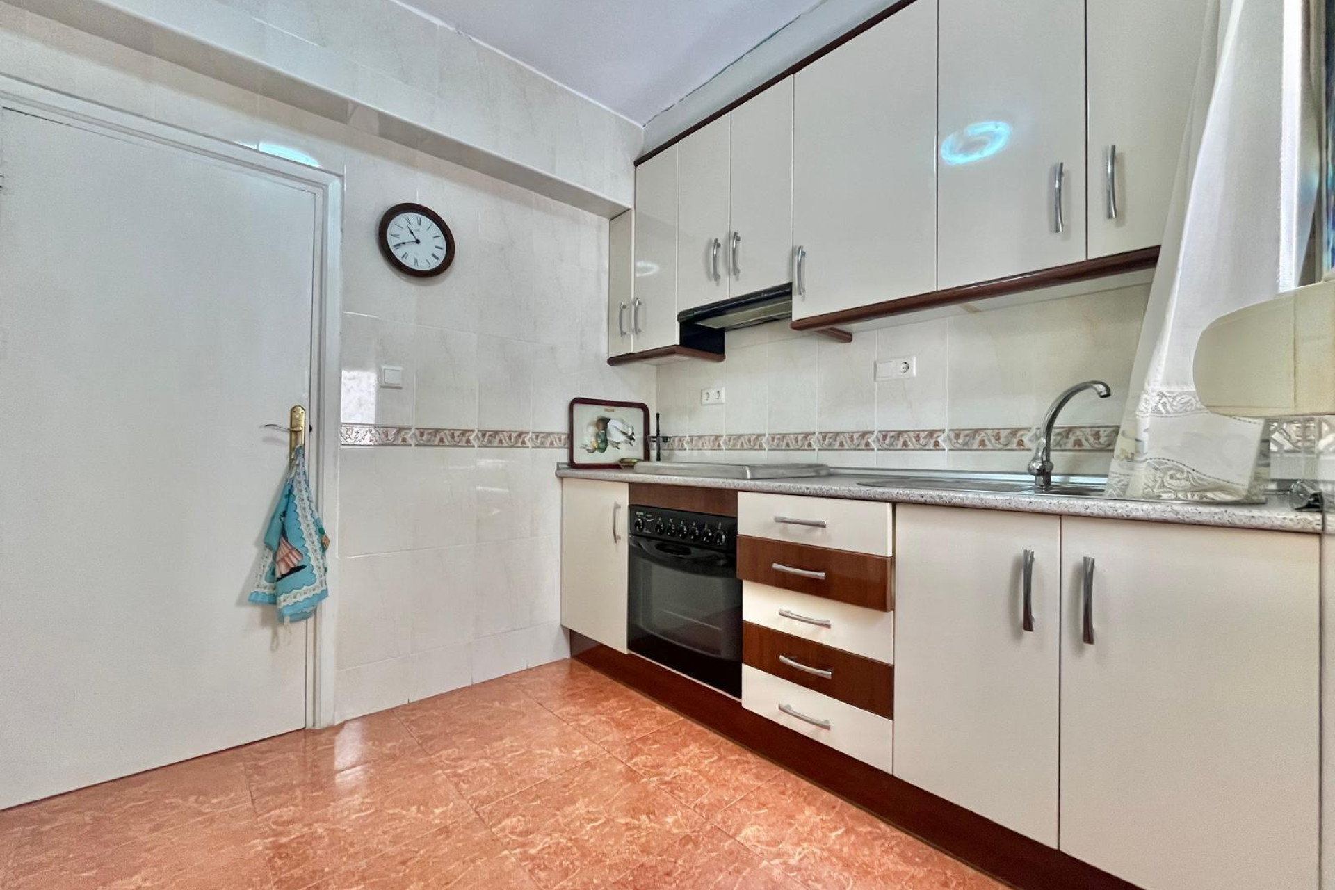 Resale - Apartment / flat - Torrevieja - Estacion De Autobuses