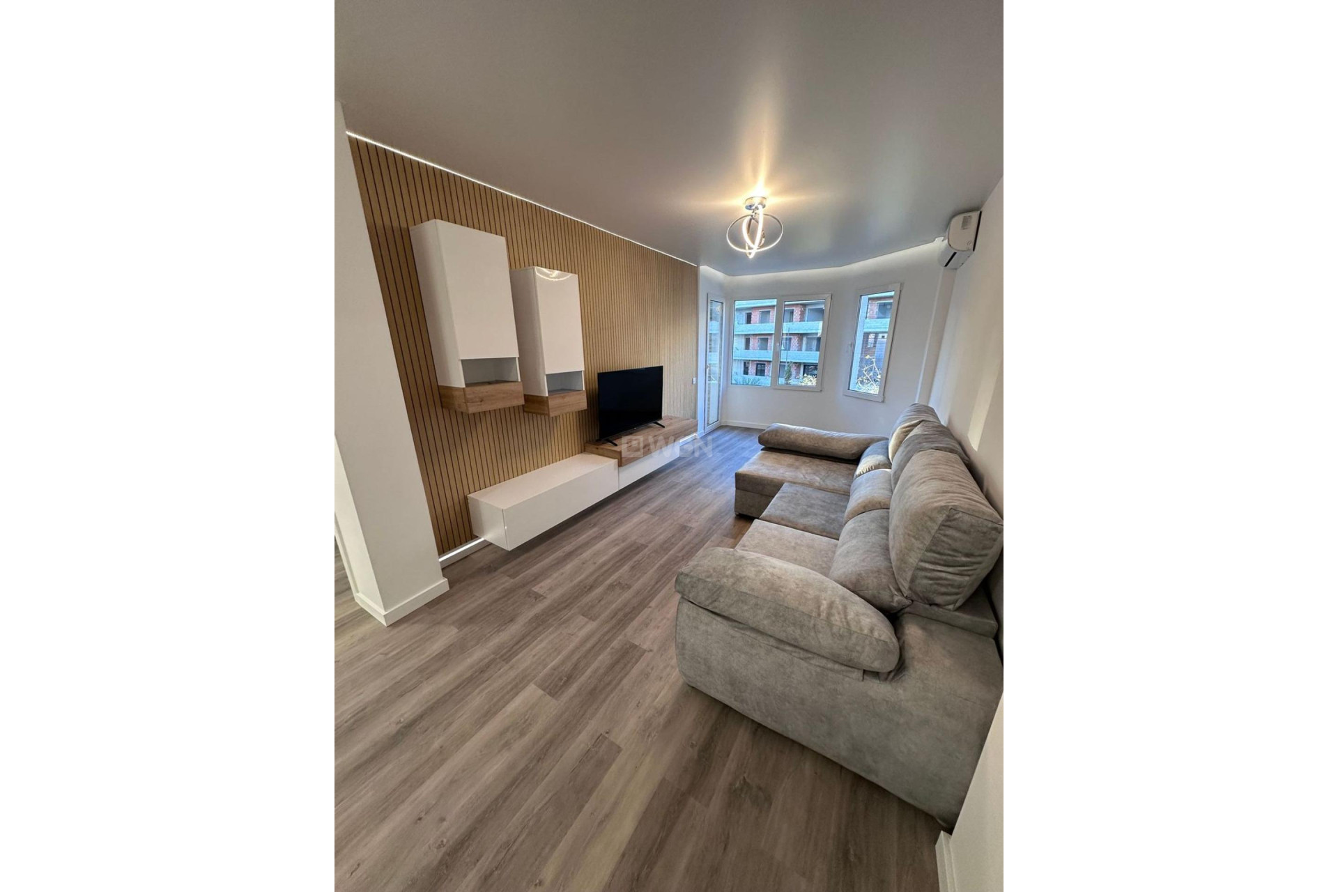 Resale - Apartment / flat - Torrevieja - Estacion De Autobuses