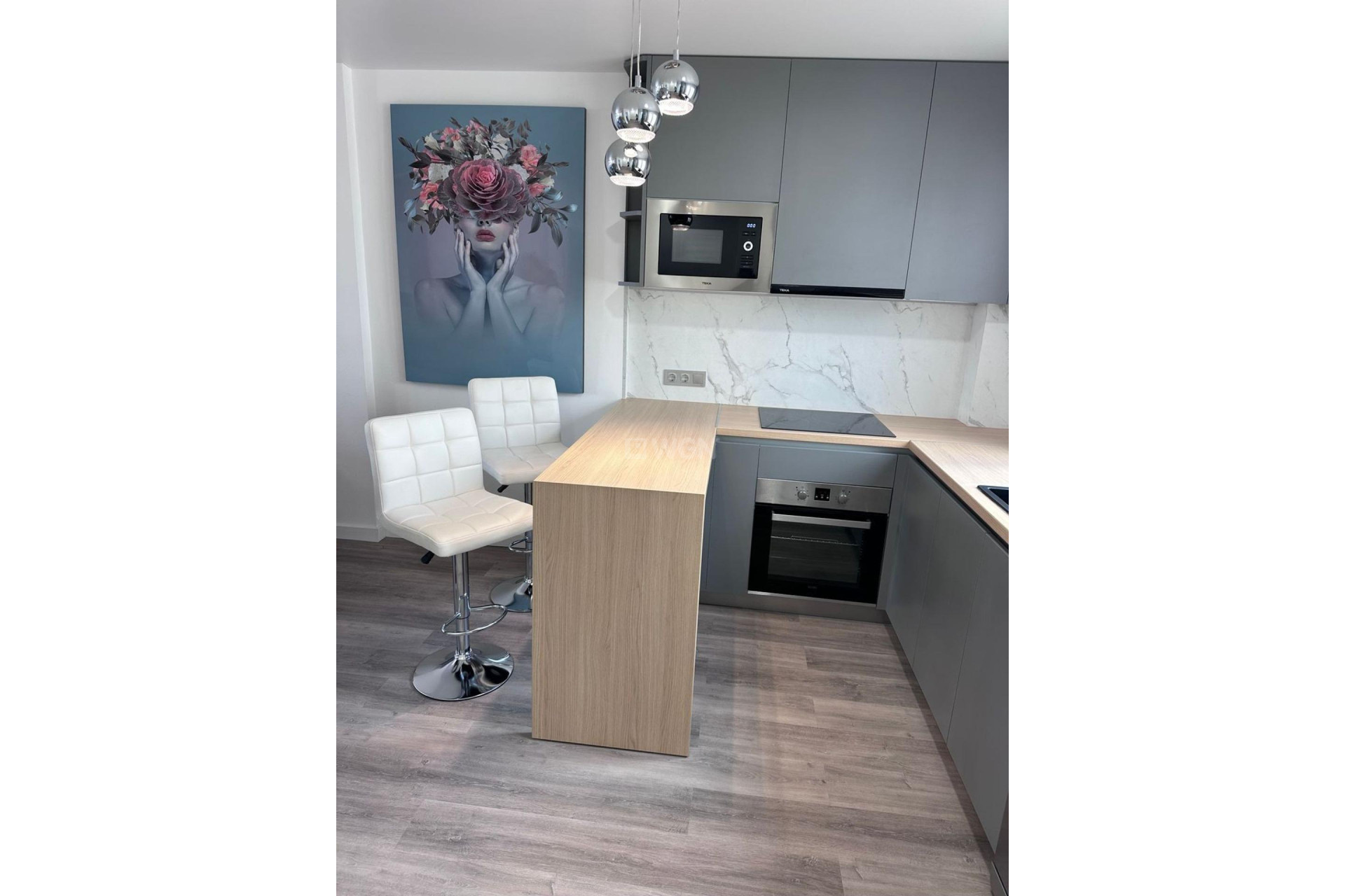 Resale - Apartment / flat - Torrevieja - Estacion De Autobuses