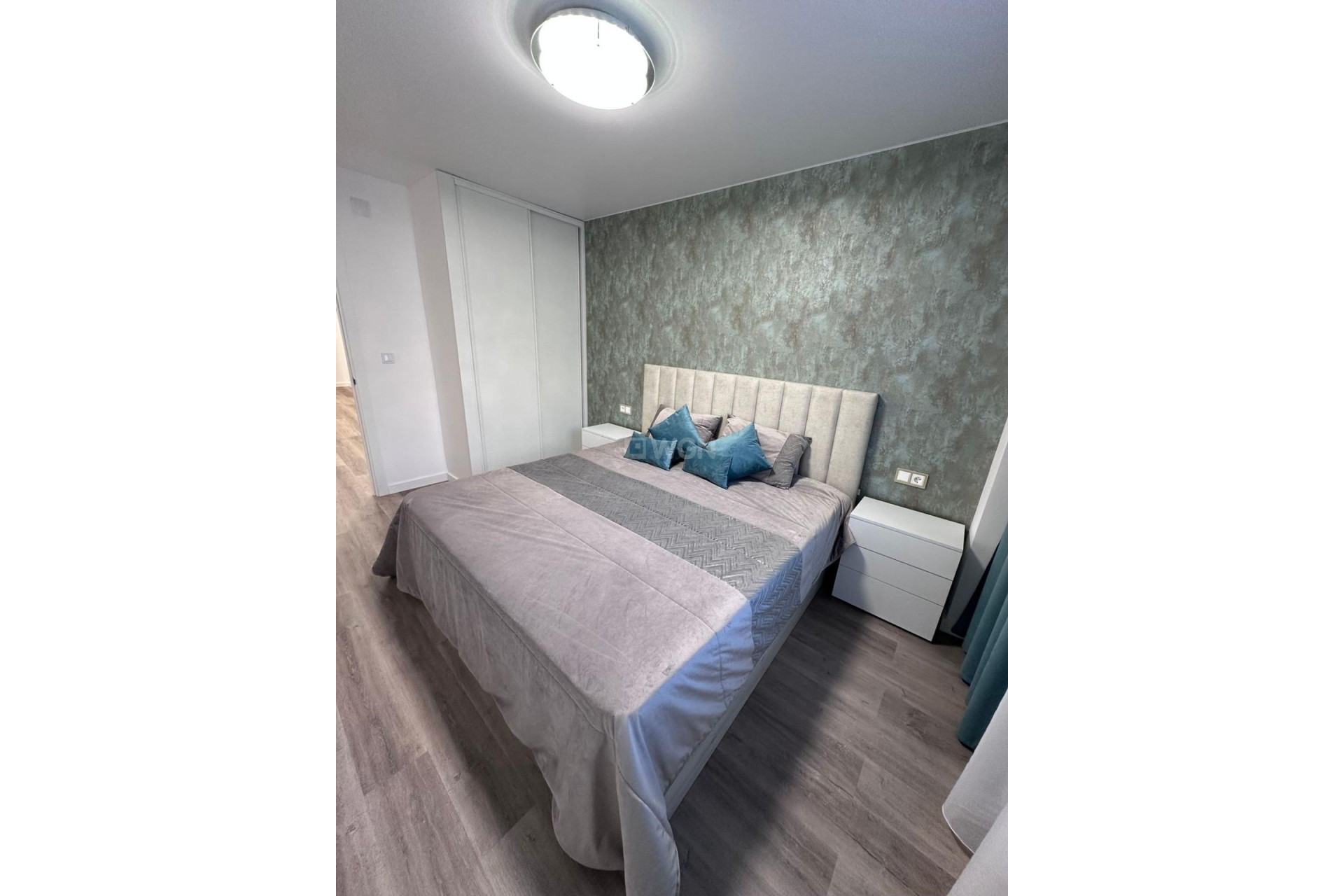 Resale - Apartment / flat - Torrevieja - Estacion De Autobuses