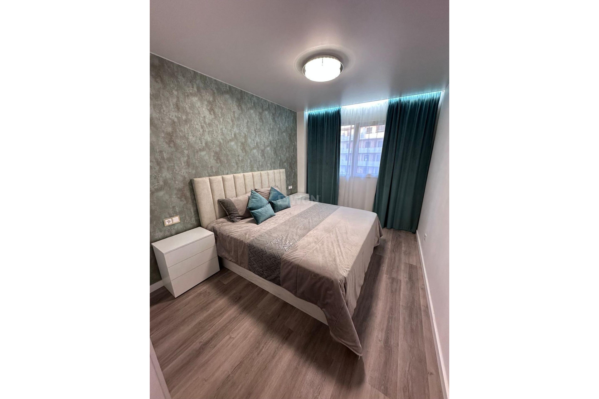 Resale - Apartment / flat - Torrevieja - Estacion De Autobuses