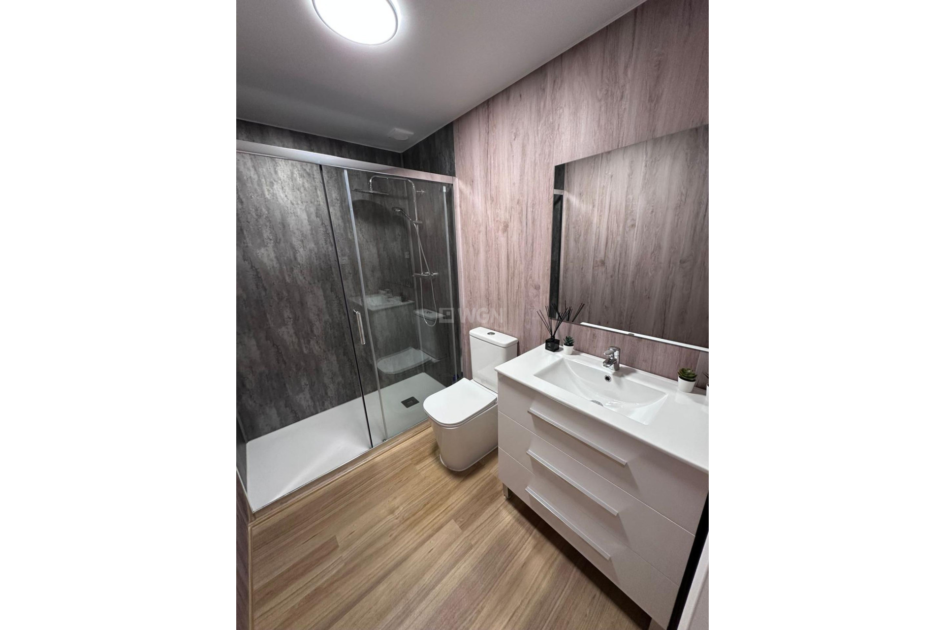 Resale - Apartment / flat - Torrevieja - Estacion De Autobuses