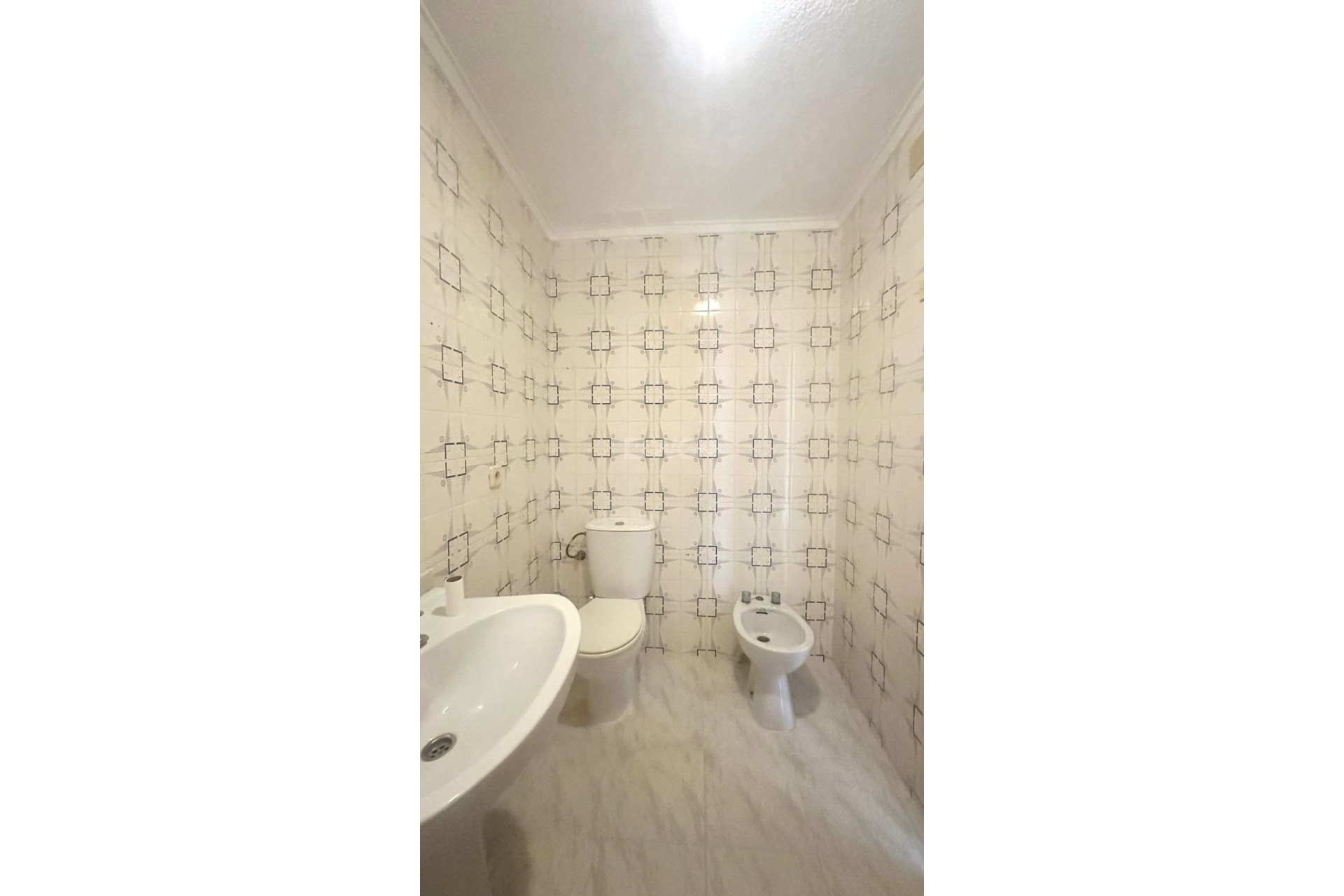 Resale - Apartment / flat - Torrevieja - Estacion De Autobuses