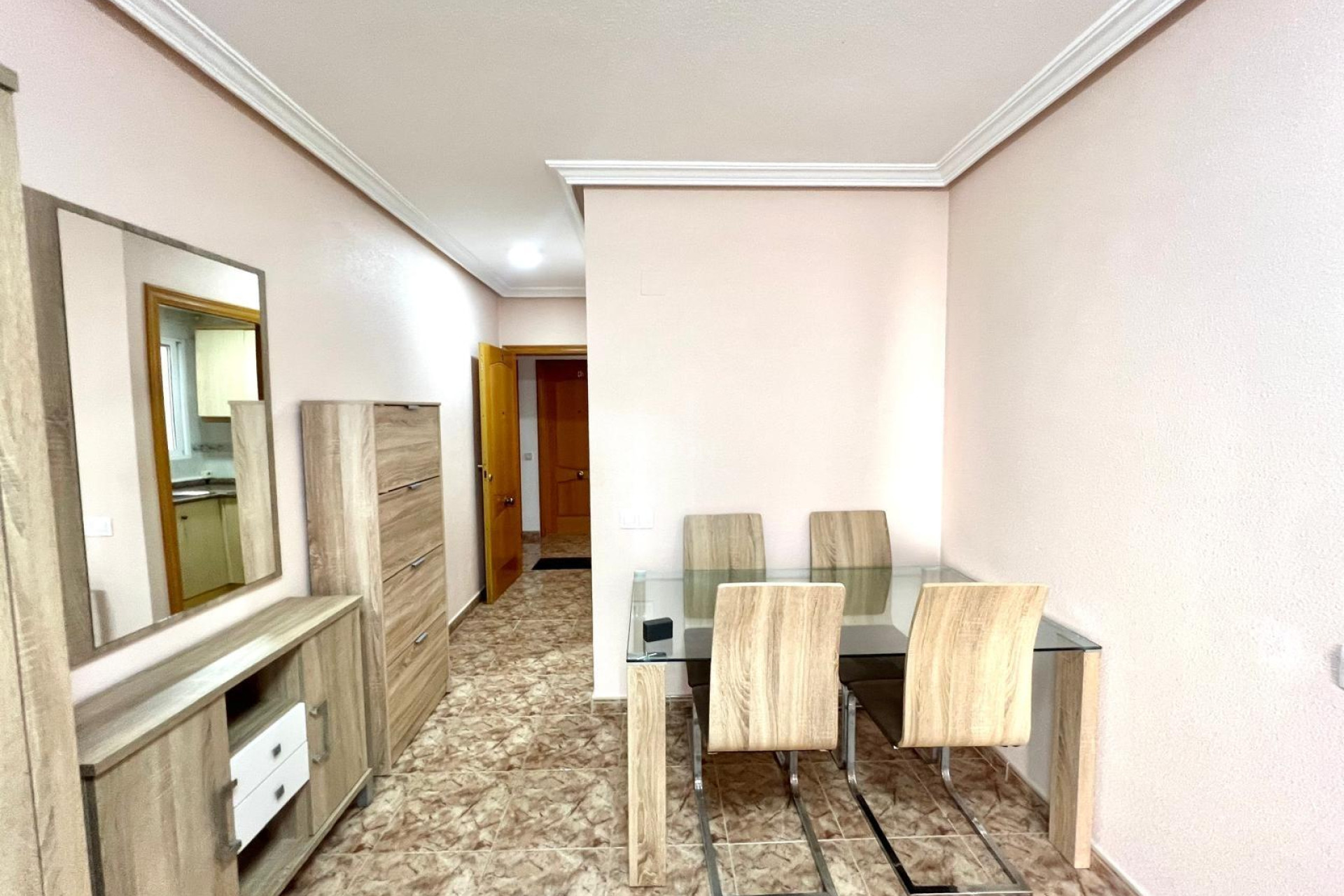 Resale - Apartment / flat - Torrevieja - Estacion De Autobuses