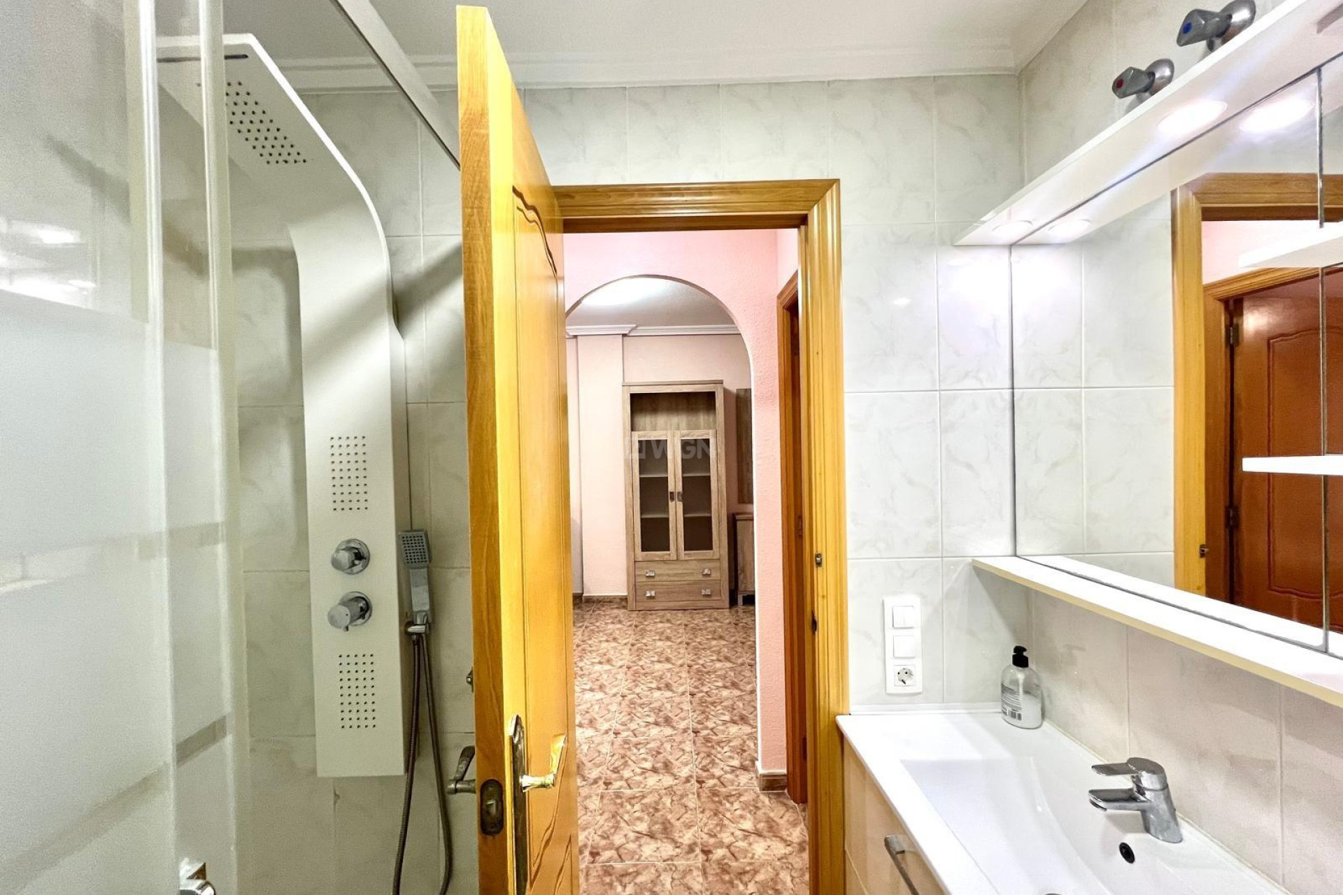 Resale - Apartment / flat - Torrevieja - Estacion De Autobuses