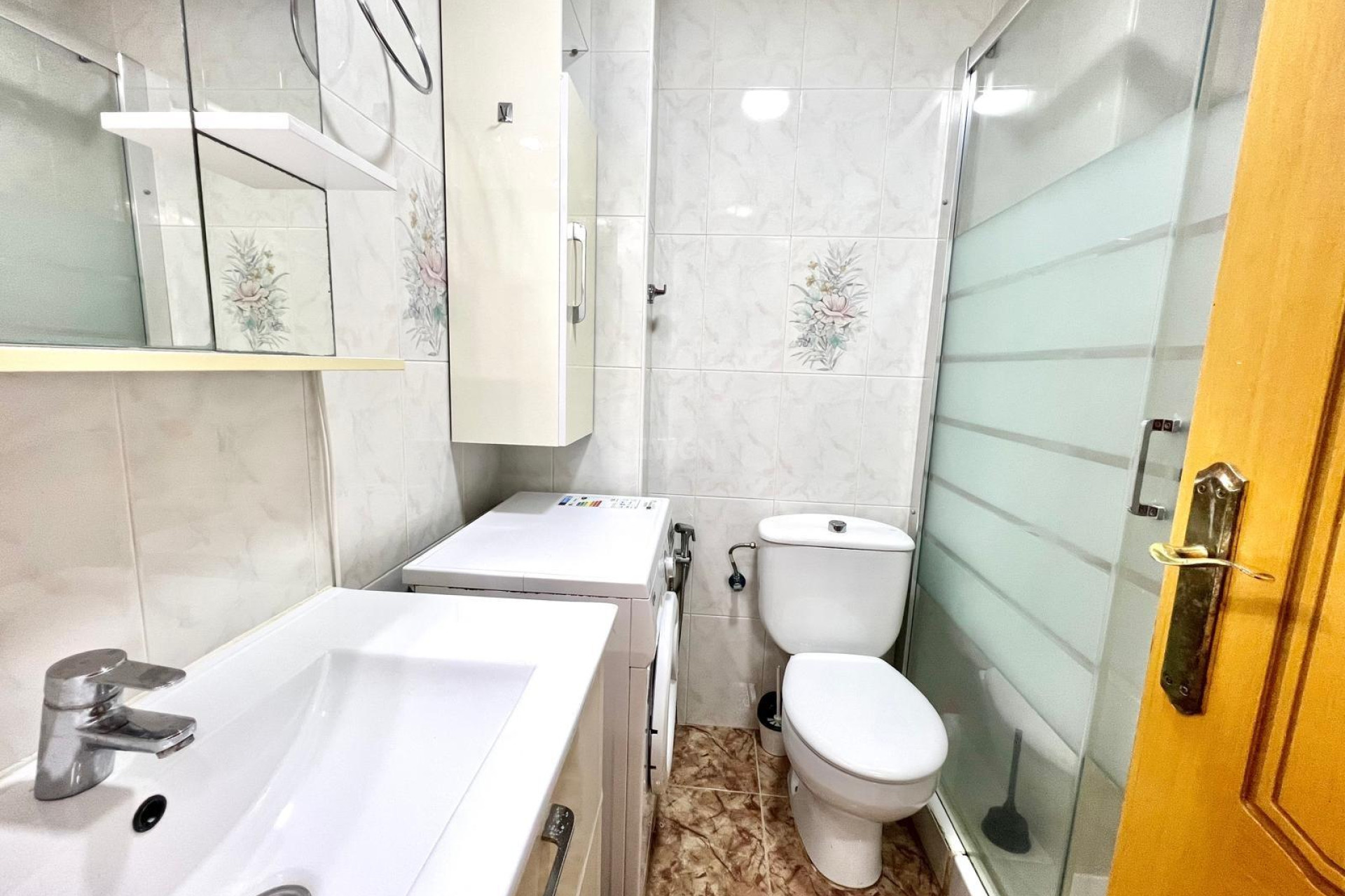 Resale - Apartment / flat - Torrevieja - Estacion De Autobuses