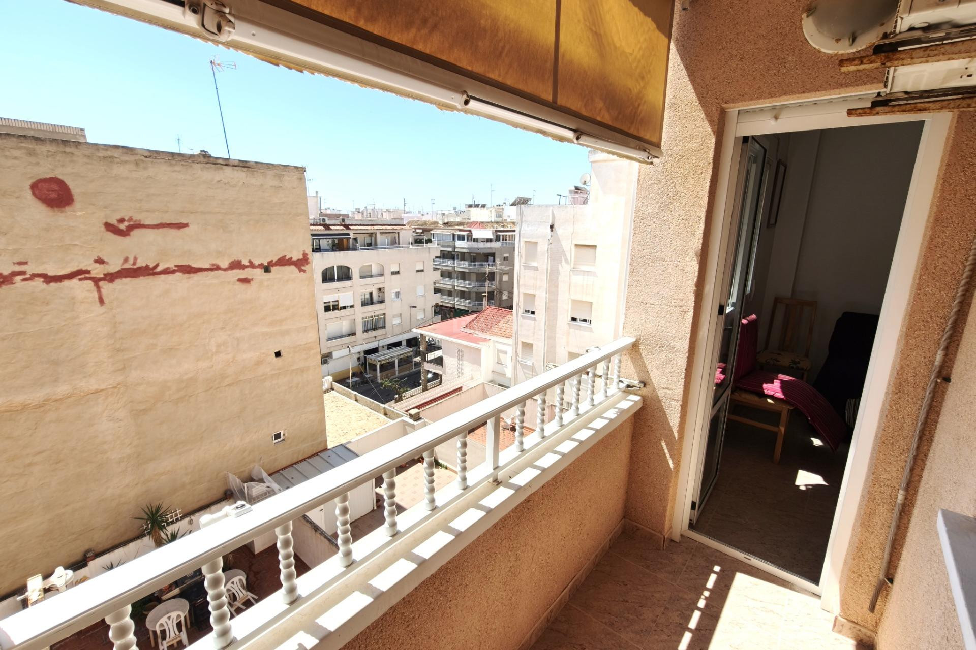 Resale - Apartment / flat - Torrevieja - Estacion De Autobuses