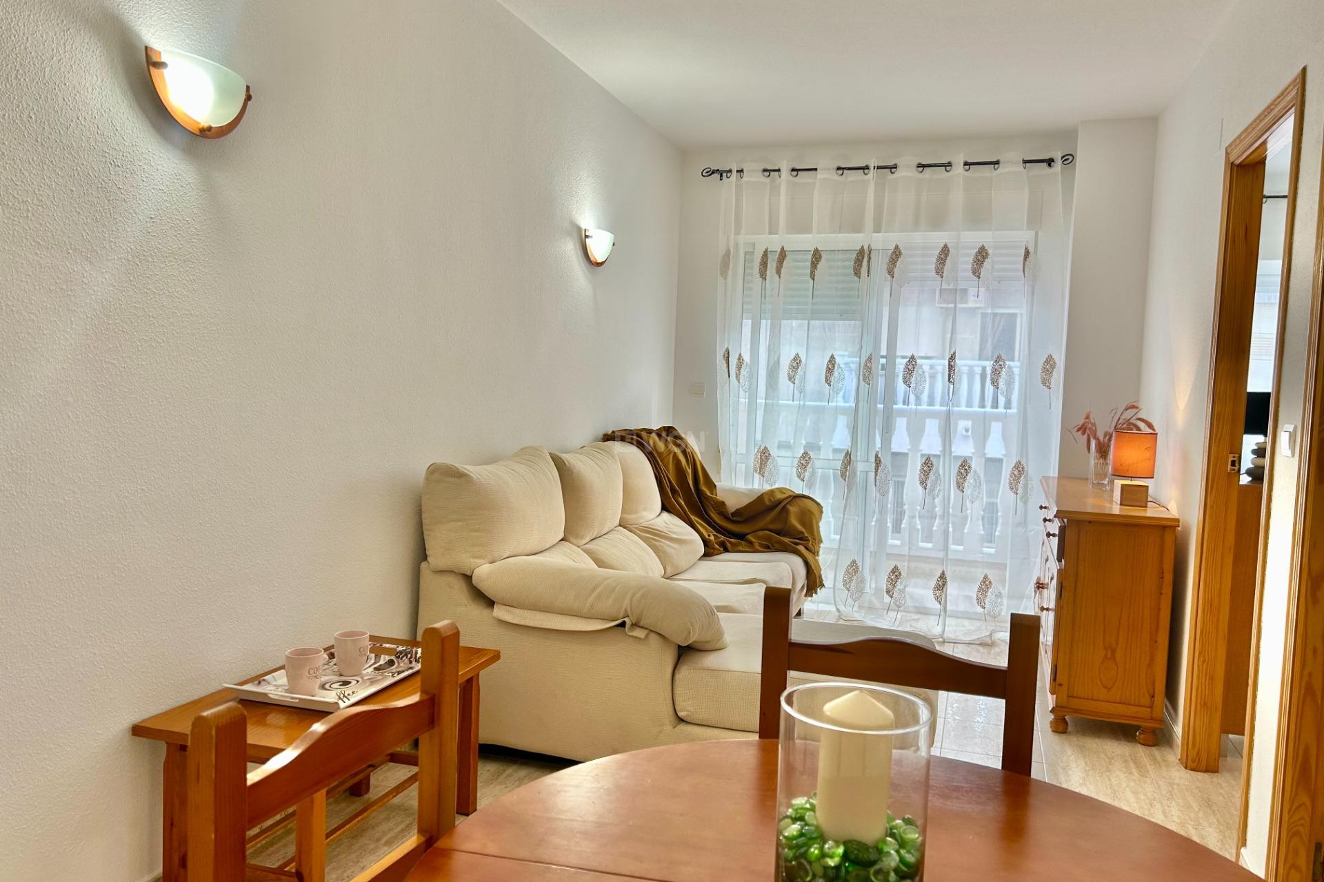 Resale - Apartment / flat - Torrevieja - Estacion De Autobuses