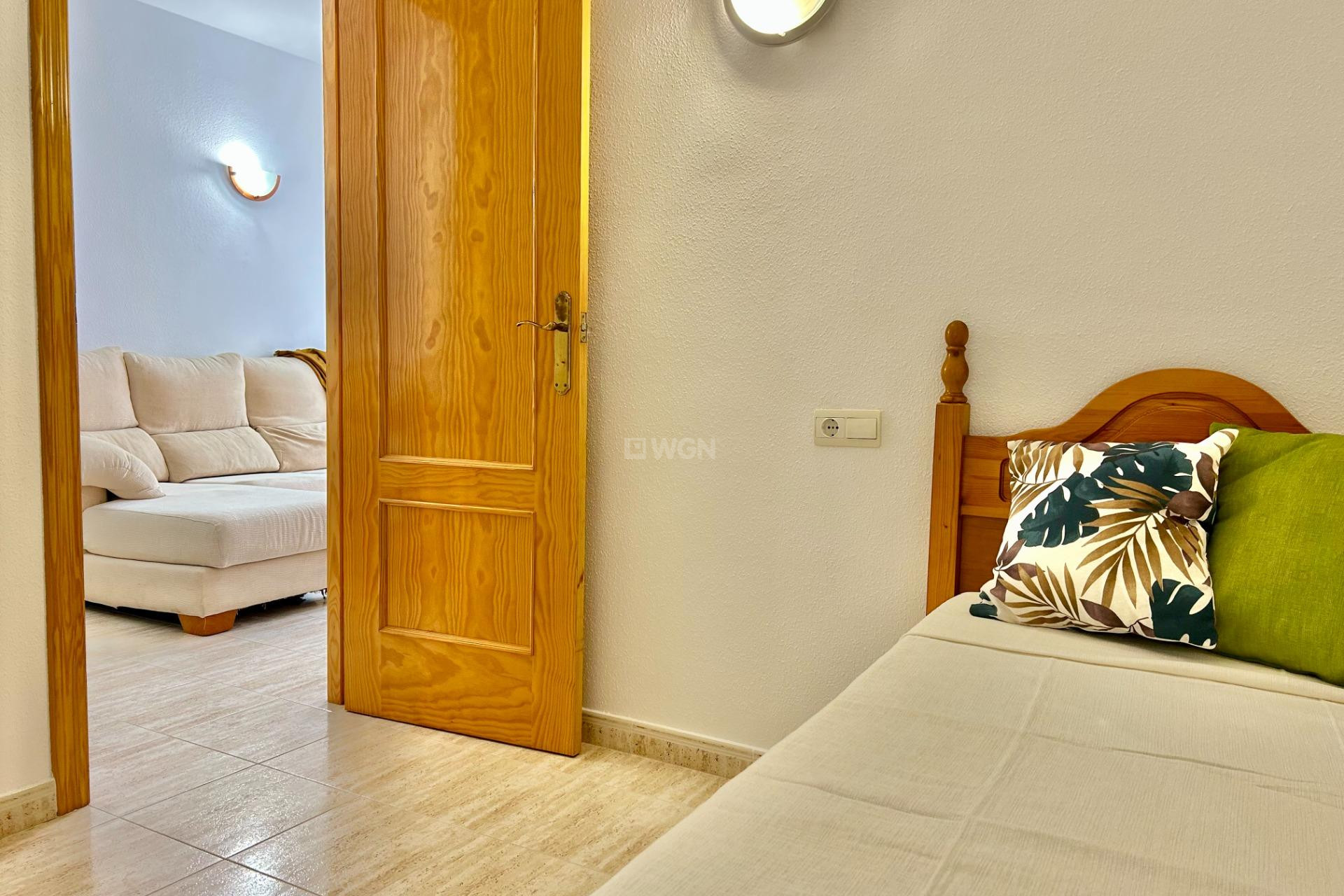 Resale - Apartment / flat - Torrevieja - Estacion De Autobuses
