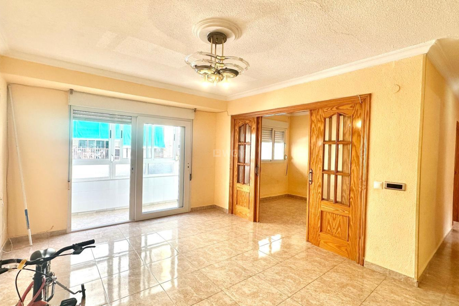 Resale - Apartment / flat - Torrevieja - Estacion De Autobuses