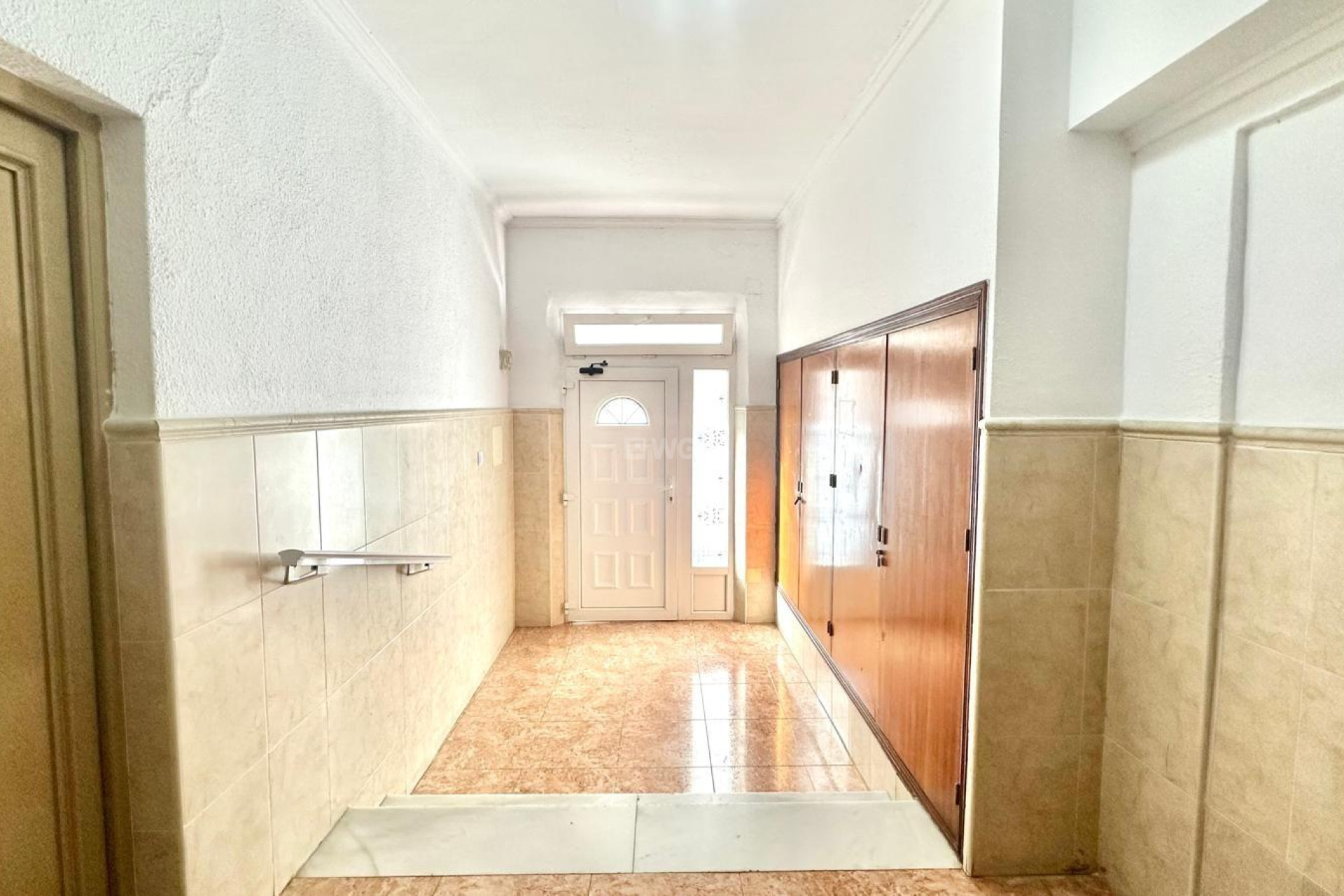 Resale - Apartment / flat - Torrevieja - Estacion De Autobuses