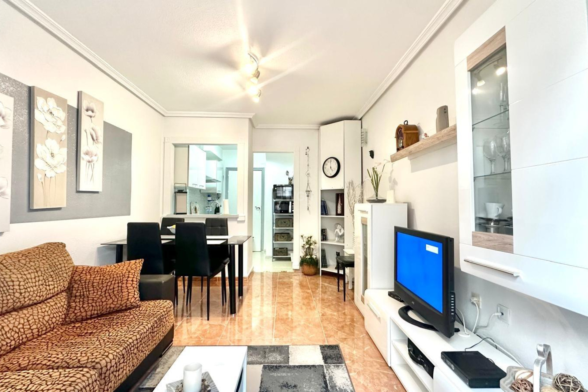 Resale - Apartment / flat - Torrevieja - Estacion De Autobuses