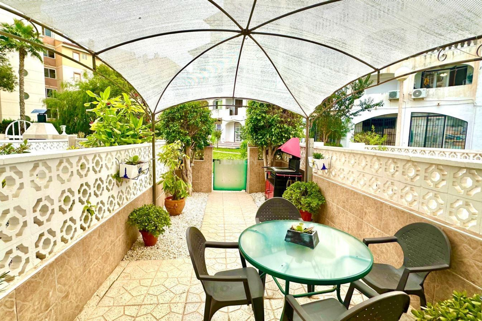 Resale - Apartment / flat - Torrevieja - Estacion De Autobuses