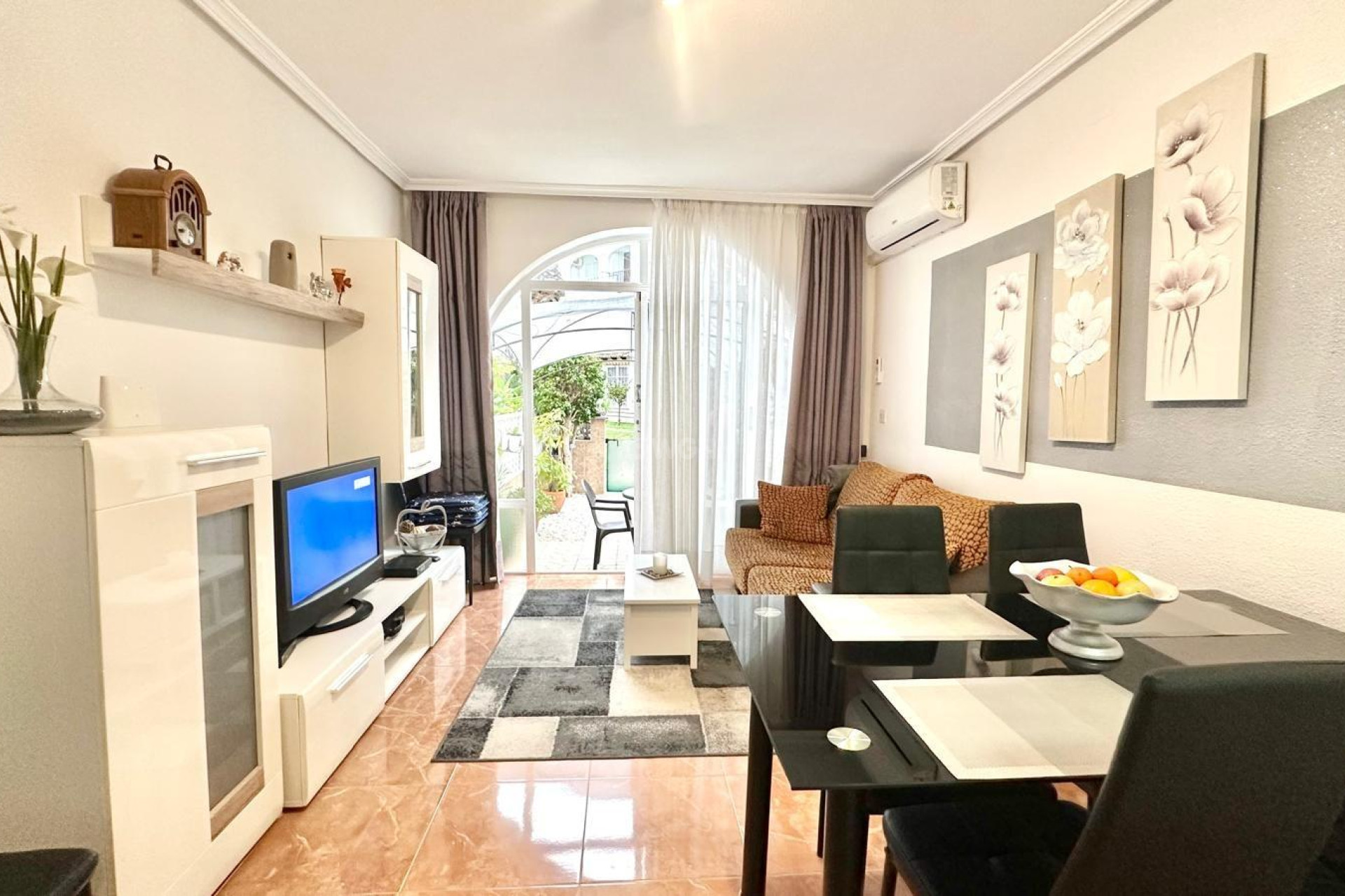 Resale - Apartment / flat - Torrevieja - Estacion De Autobuses