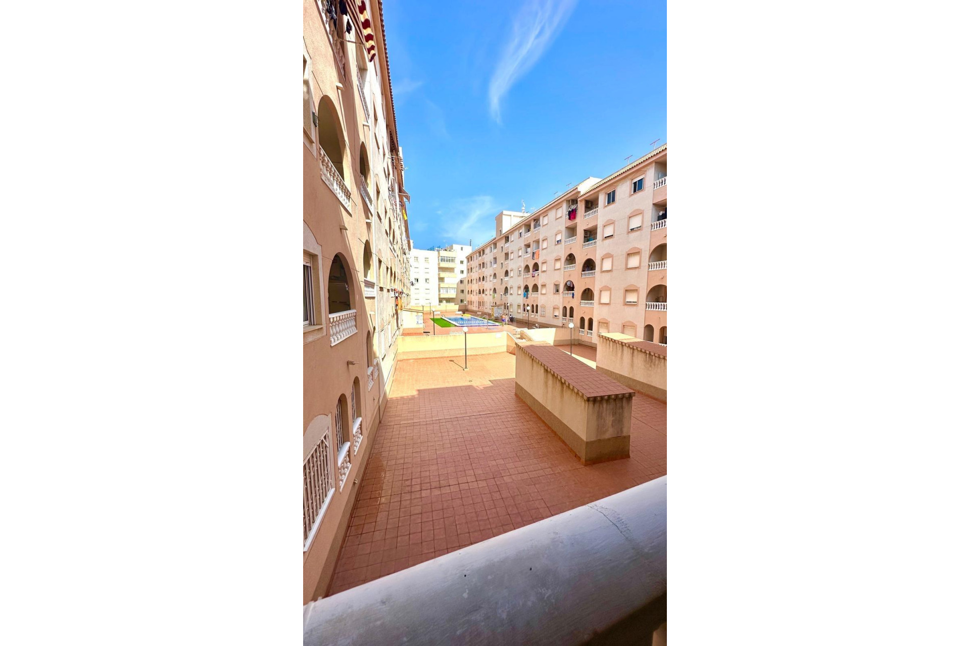 Resale - Apartment / flat - Torrevieja - Estacion De Autobuses