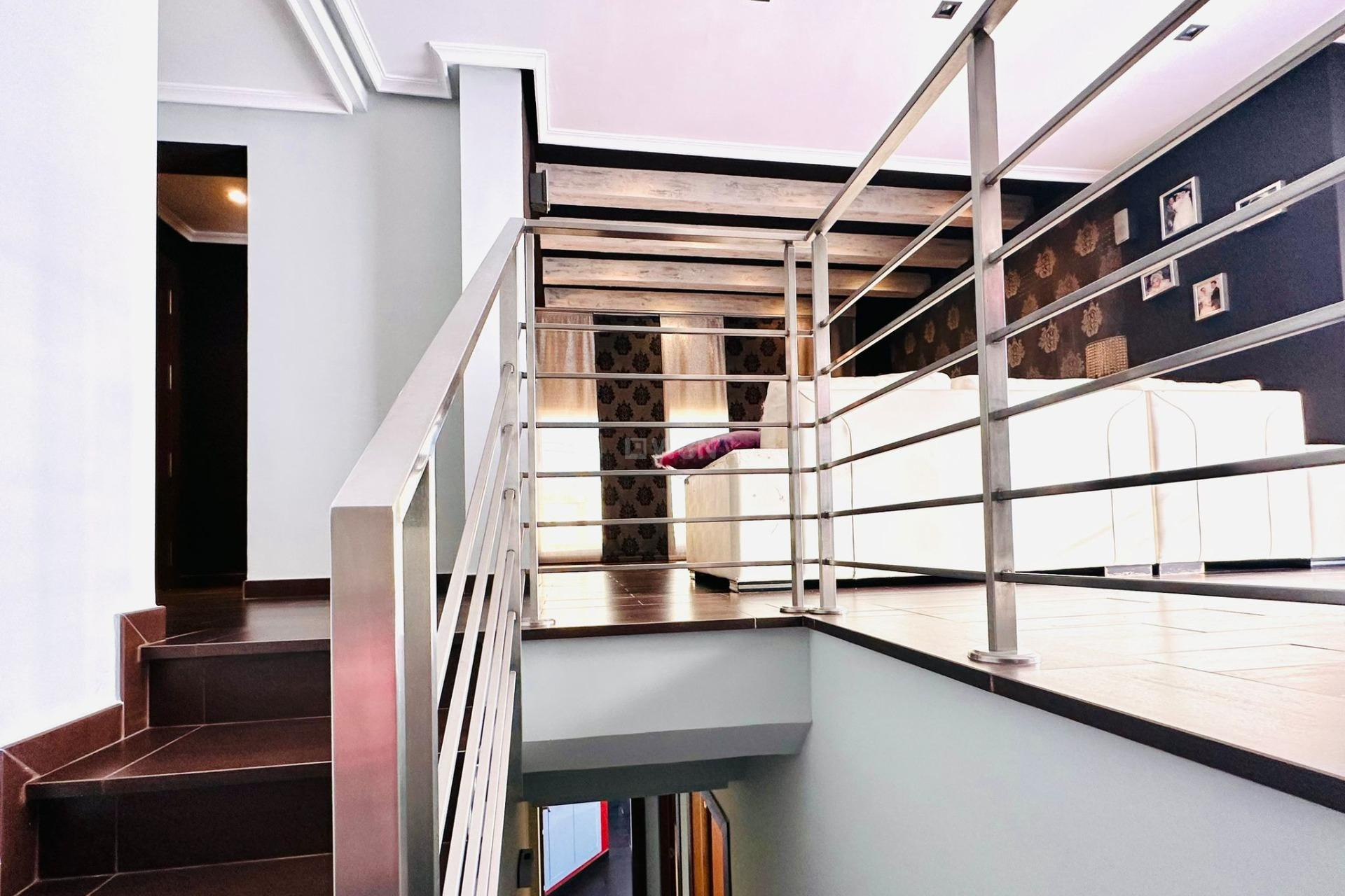 Resale - Apartment / flat - Torrevieja - Estacion De Autobuses