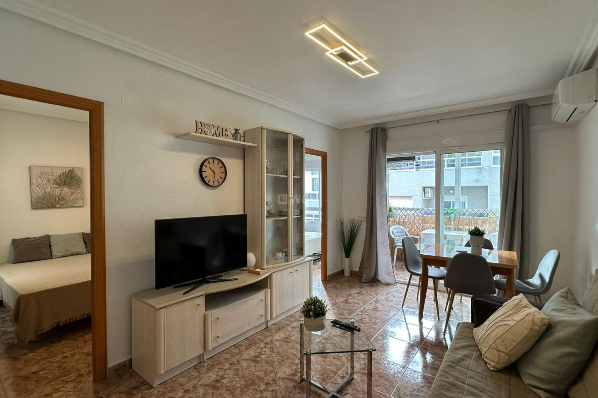 Resale - Apartment / flat - Torrevieja - Estacion De Autobuses