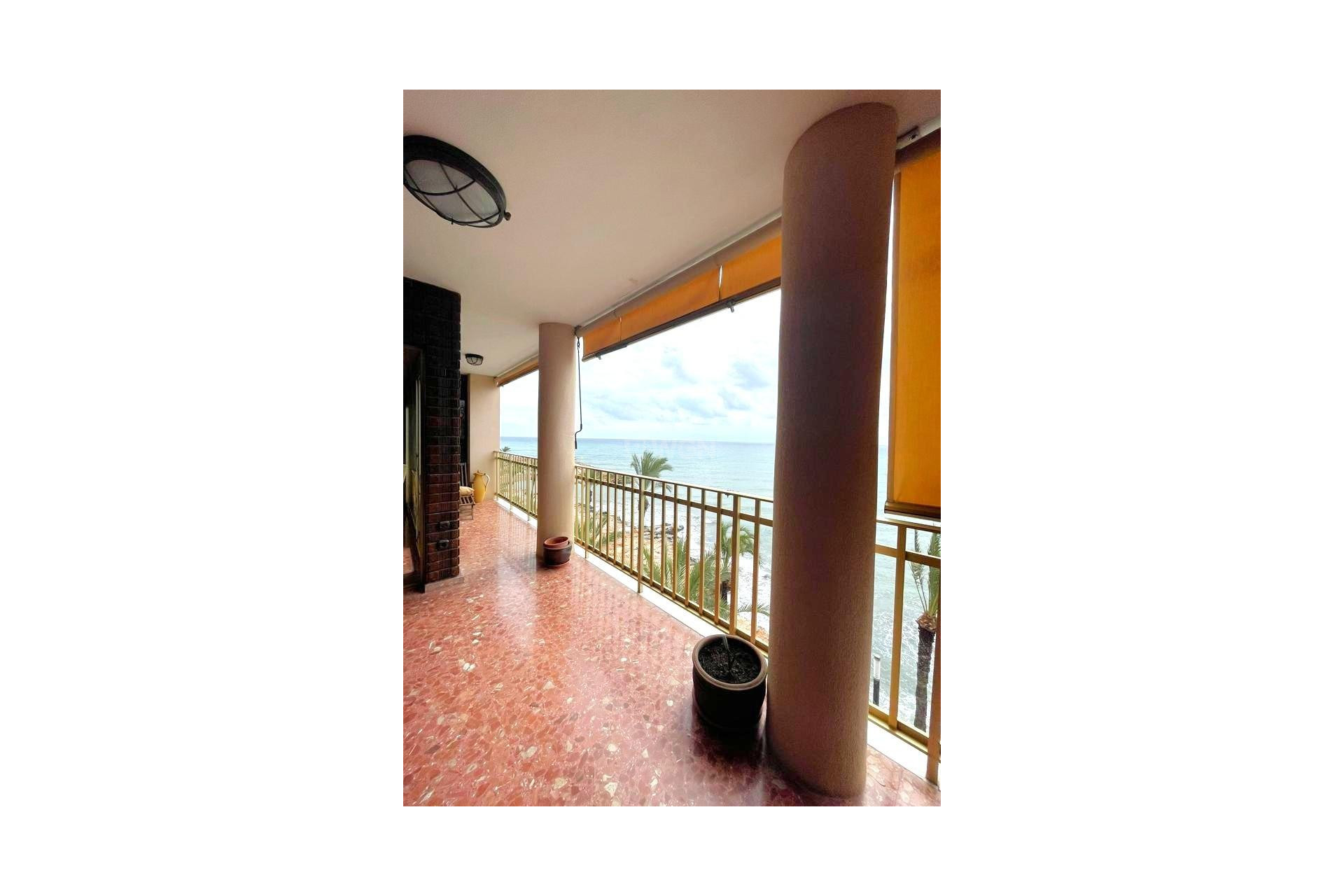 Resale - Apartment / flat - Torrevieja - Estacion De Autobuses