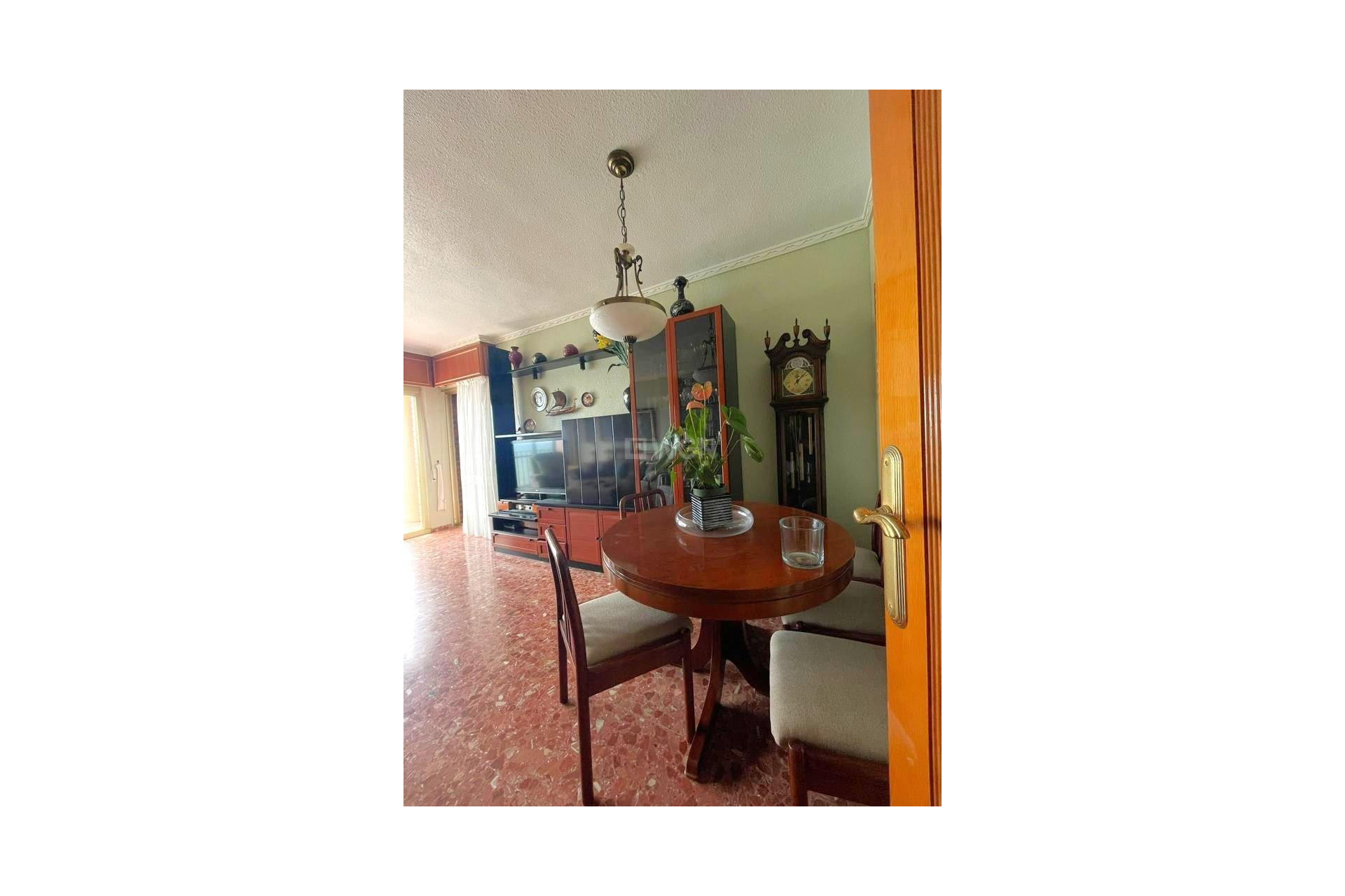 Resale - Apartment / flat - Torrevieja - Estacion De Autobuses