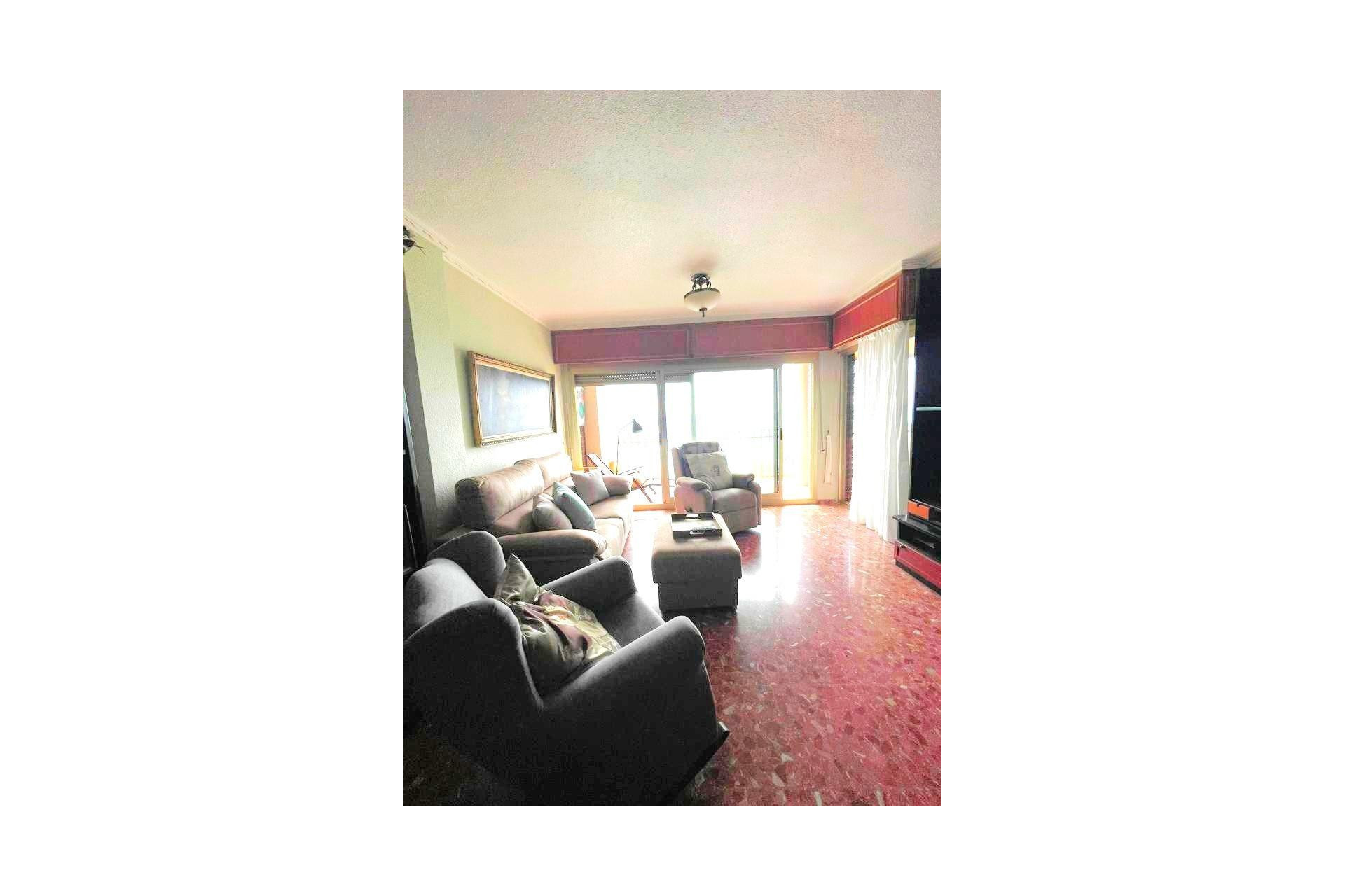 Resale - Apartment / flat - Torrevieja - Estacion De Autobuses