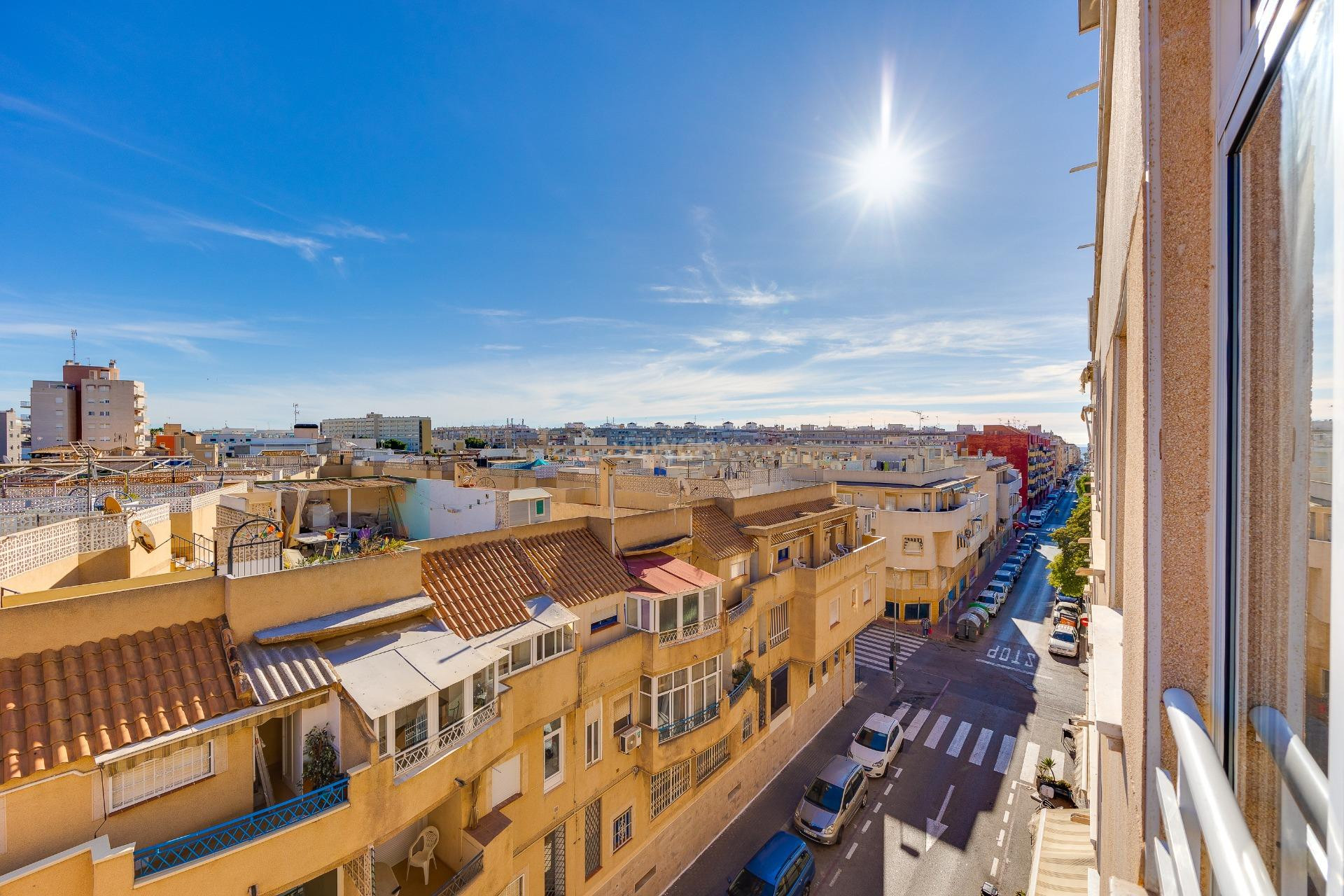 Resale - Apartment / flat - Torrevieja - Estacion De Autobuses