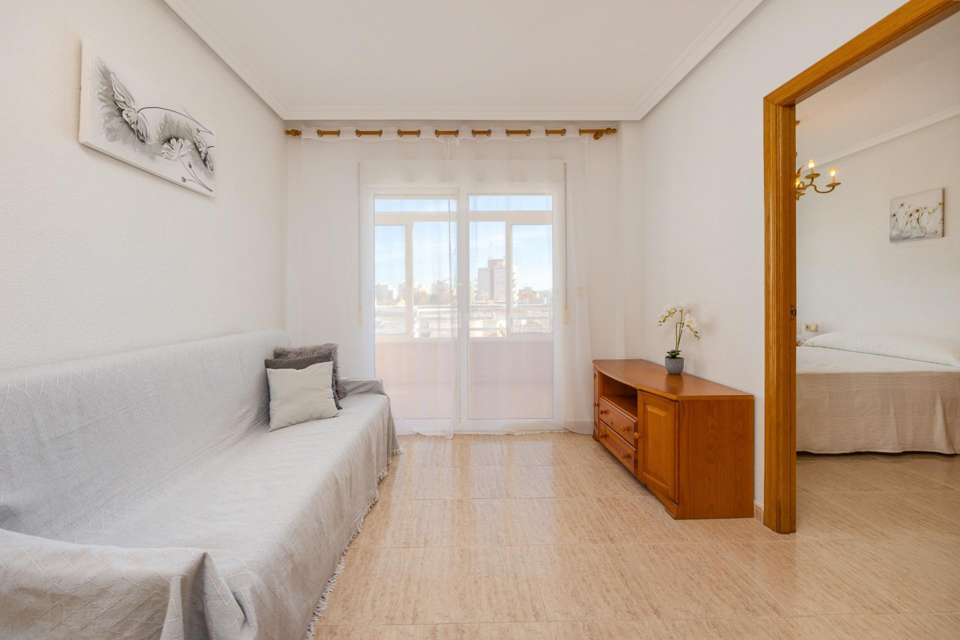 Resale - Apartment / flat - Torrevieja - Estacion De Autobuses