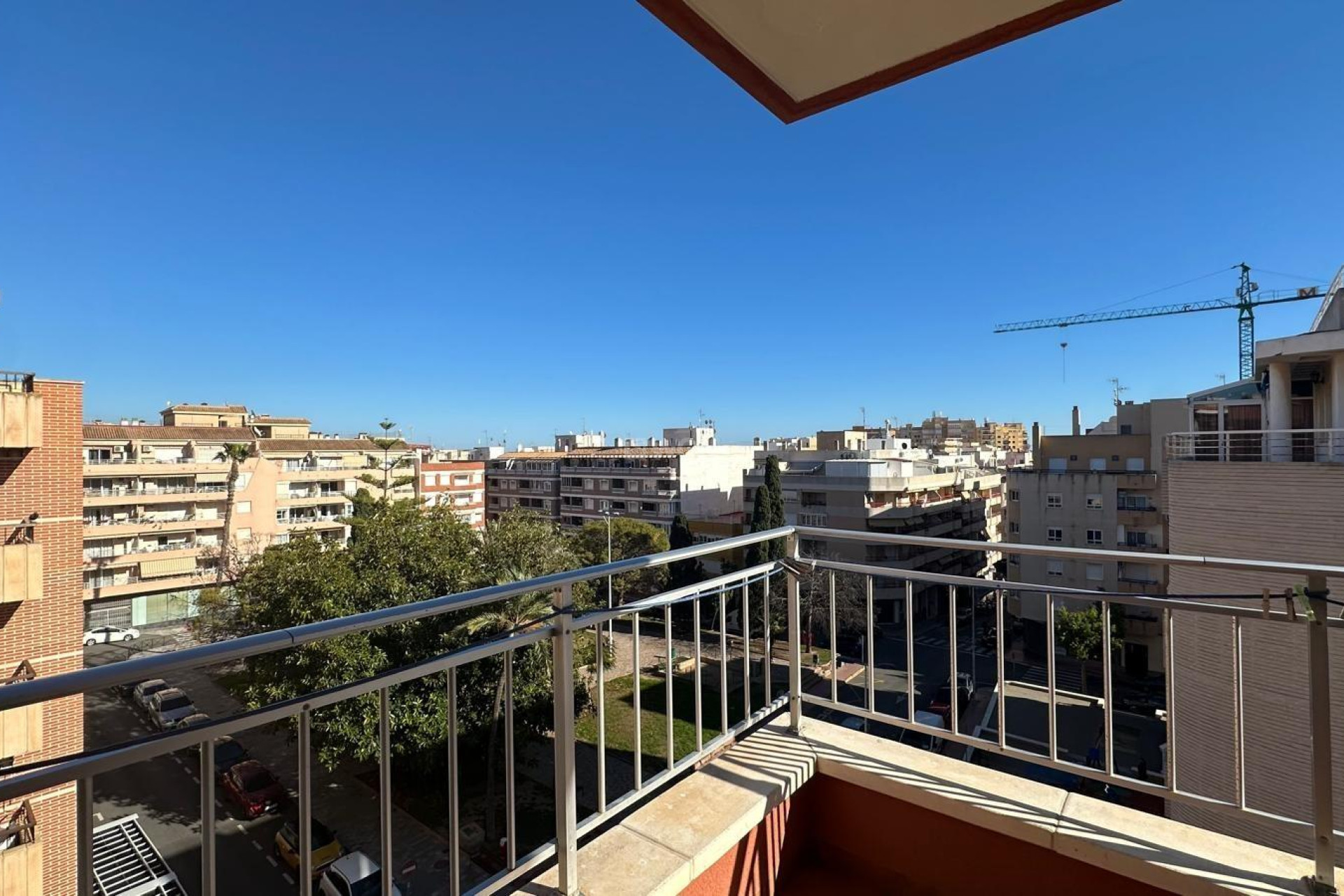 Resale - Apartment / flat - Torrevieja - Estacion De Autobuses