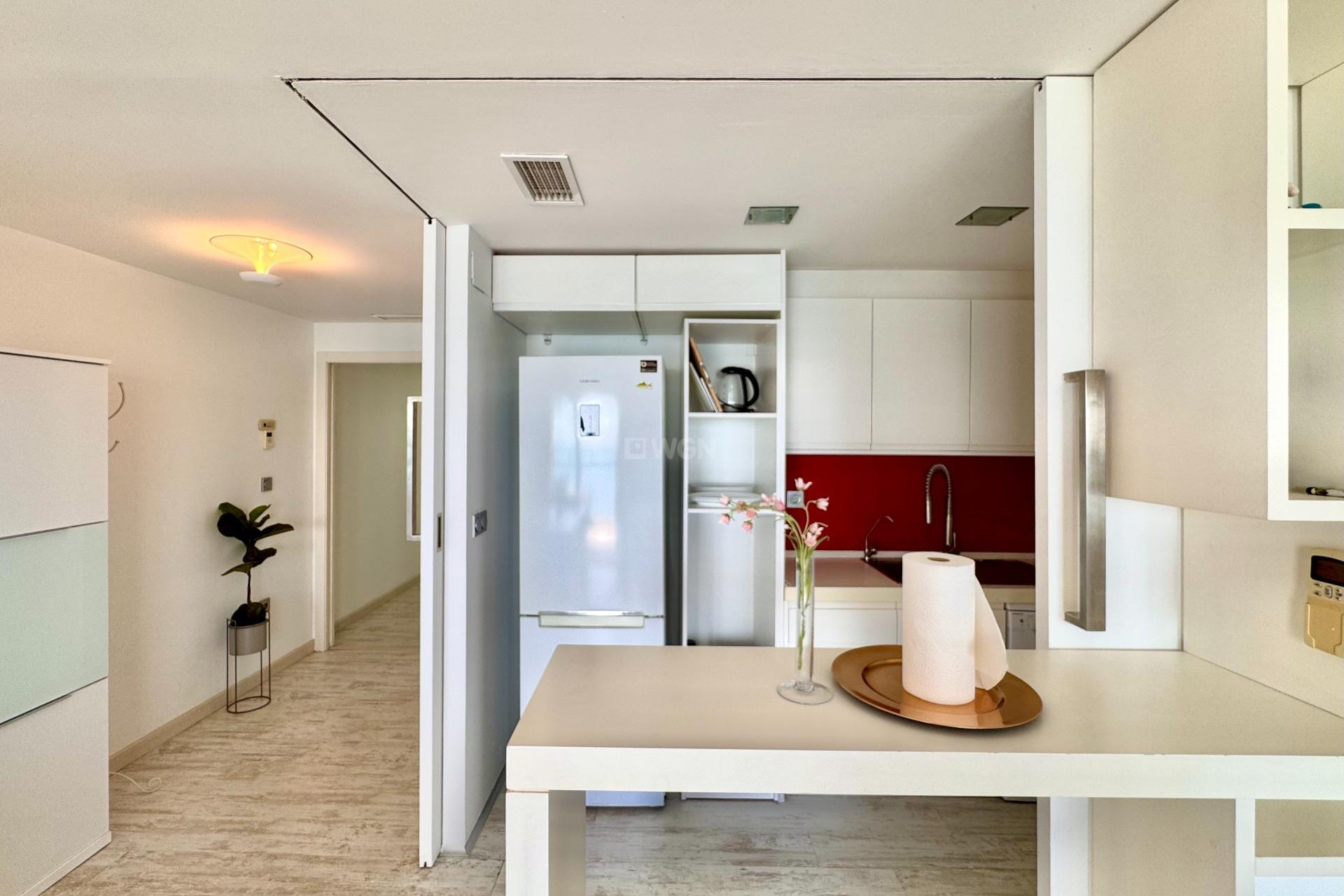 Resale - Apartment / flat - Torrevieja - Estacion De Autobuses