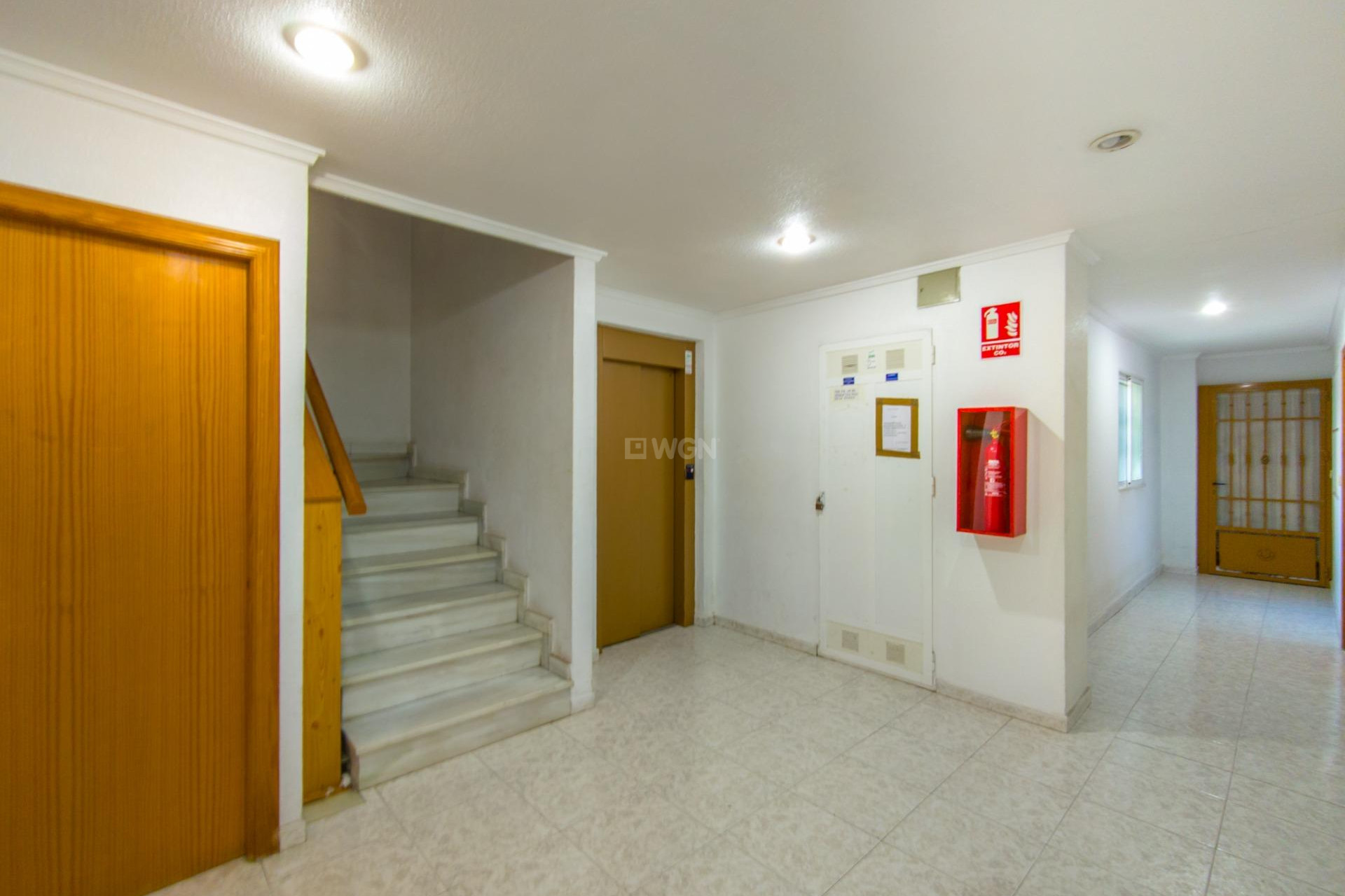 Resale - Apartment / flat - Torrevieja - Estacion De Autobuses