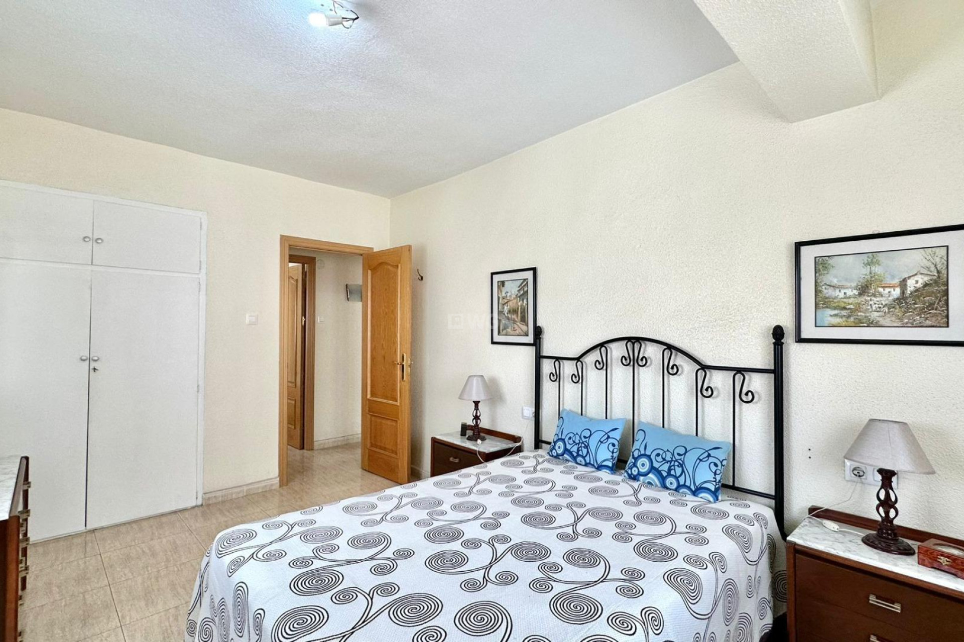 Resale - Apartment / flat - Torrevieja - Estacion De Autobuses